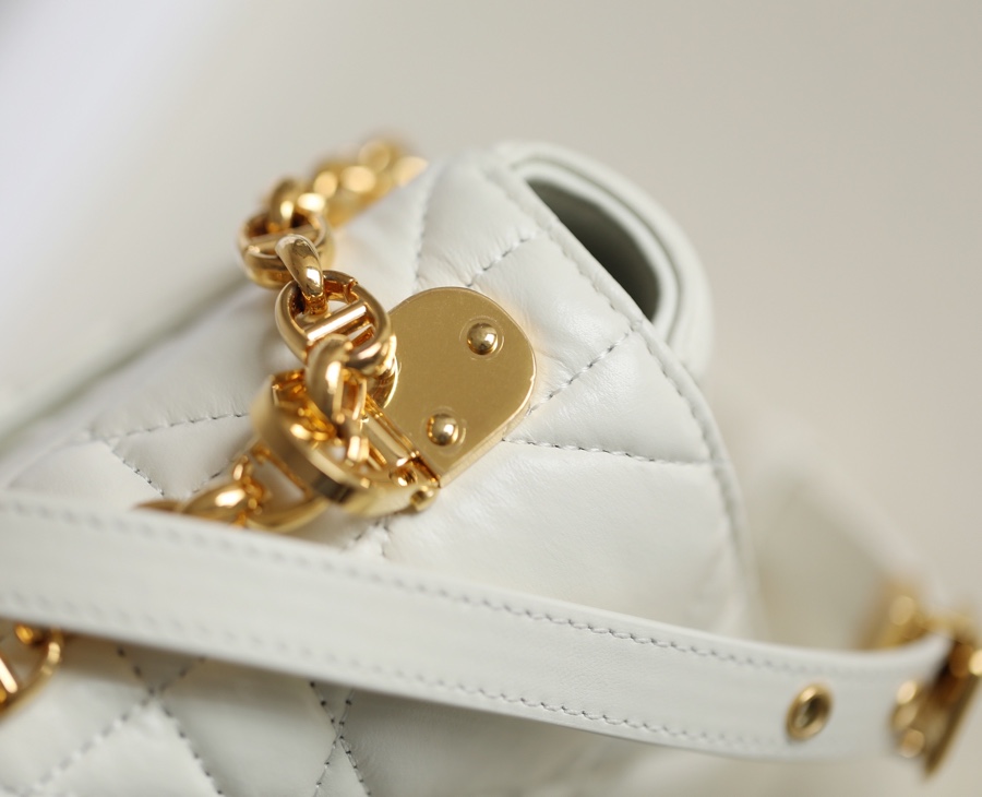 DIOR CARO white gilt buckle DR-061