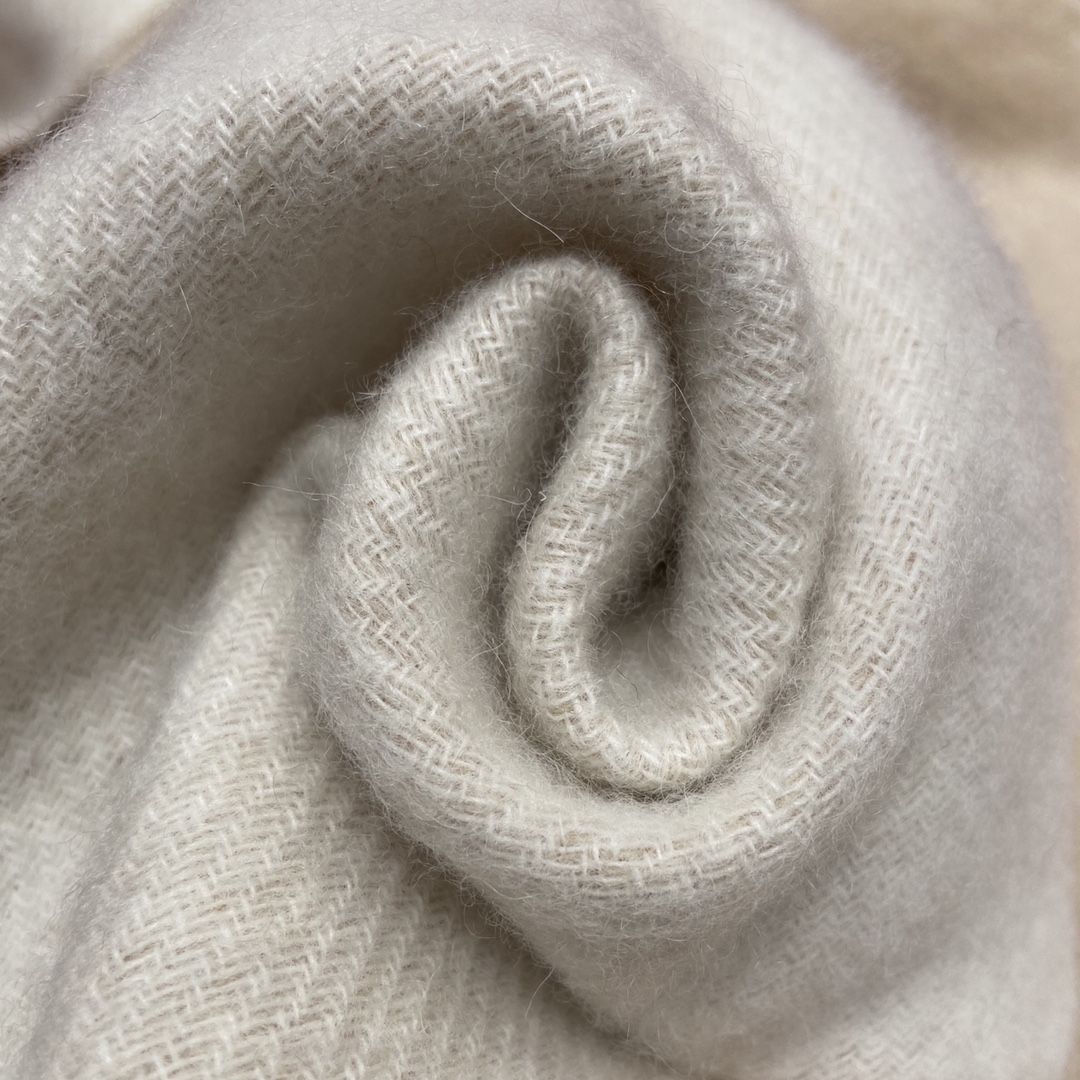 𝐋𝐎𝐄𝐖𝐄 Classic basic scarf for men and women 90% wool 10% cashmere