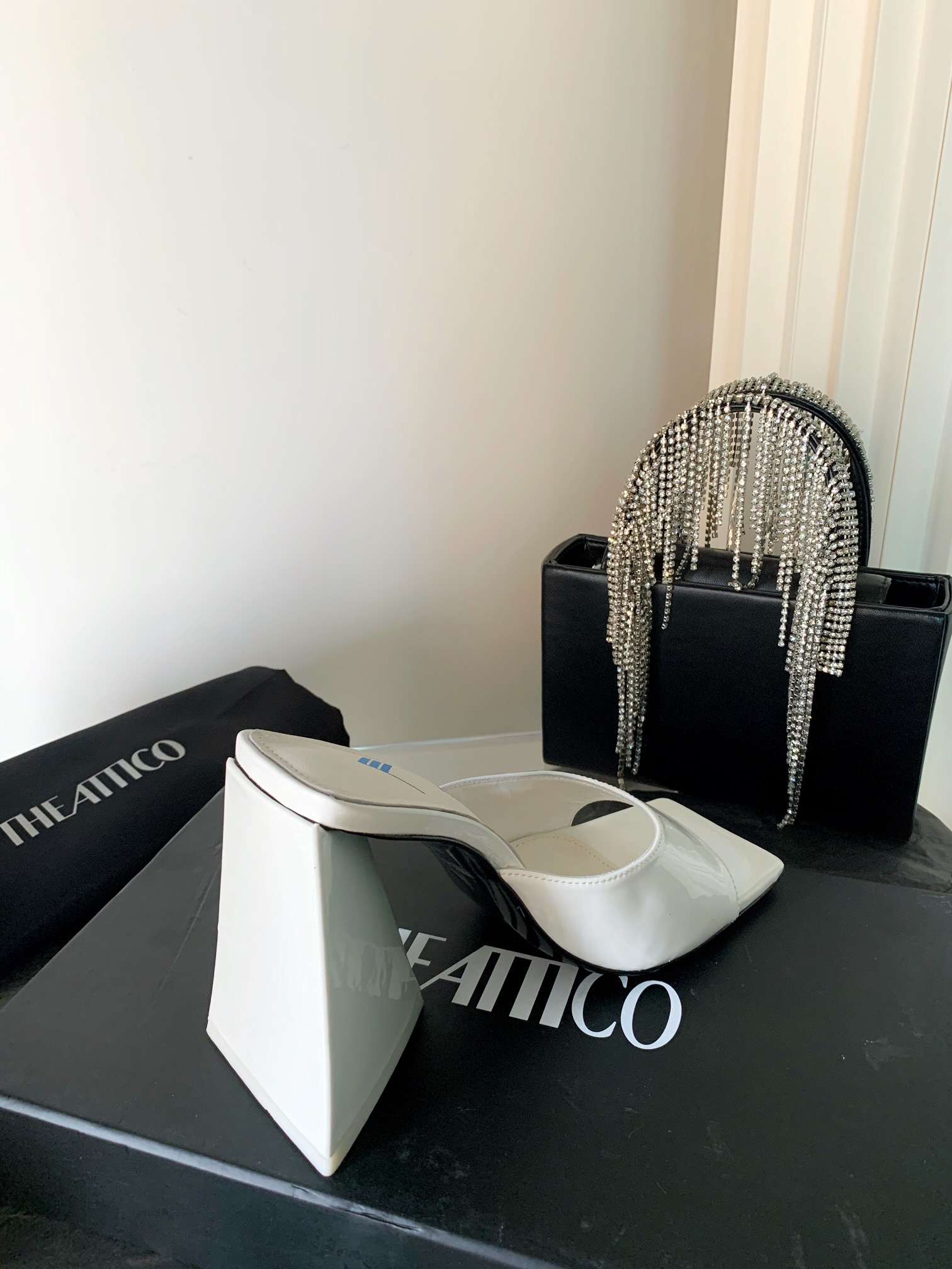 THE ATTICO | 𝟐𝟎𝟐𝟏/𝐒𝐒 𝐧𝐞𝐰 The attico triangle heel sandals lined with sheepskin leather genuine leather outsole