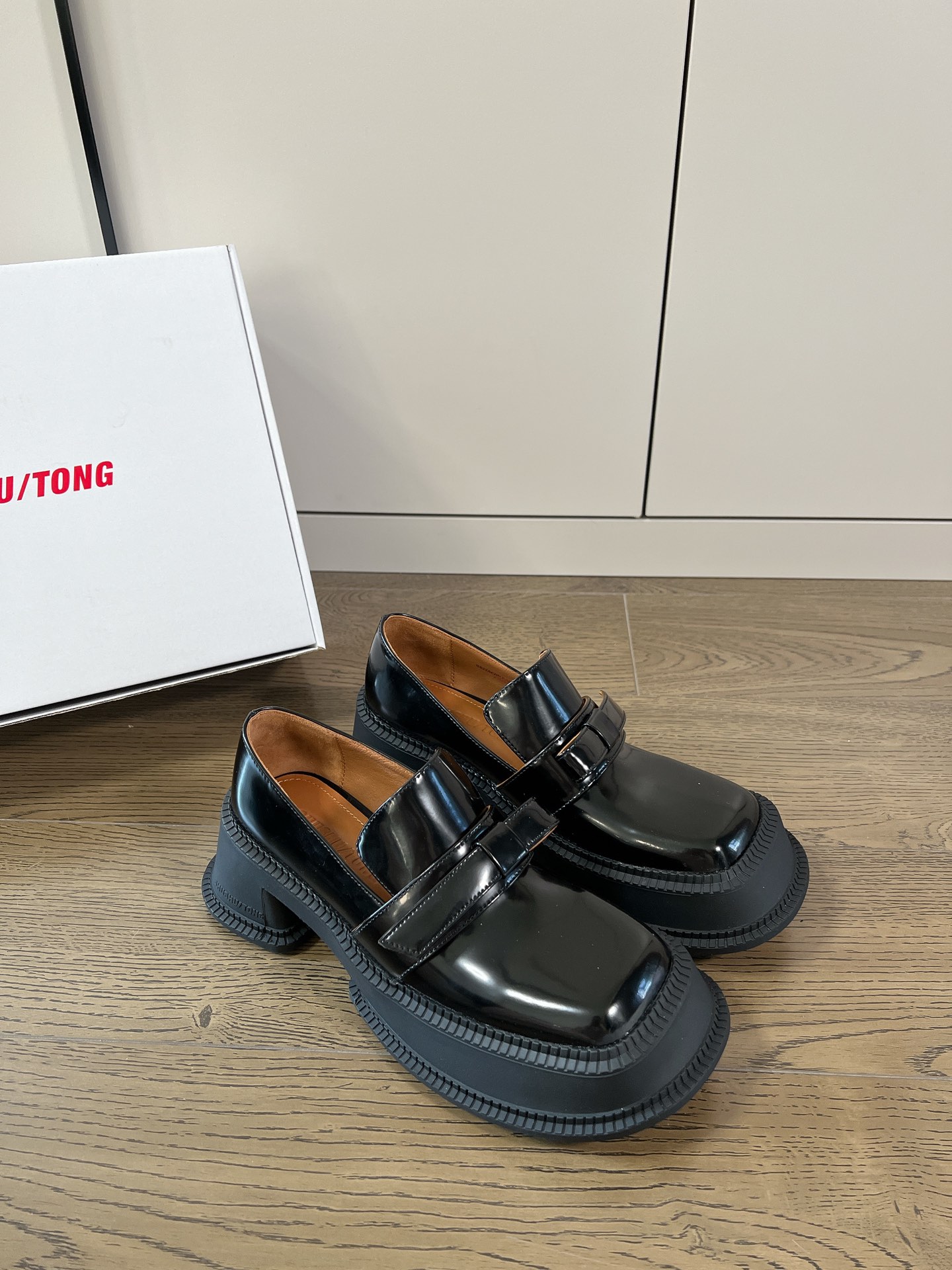 𝐒𝐇𝐔𝐒𝐇𝐔𝐓𝐎𝐍𝐆｜𝟐𝟎𝟐𝟑/𝐒𝐒 𝐧𝐞𝐰 Exclusive niche SHUSHU/TONG 23/thick-soled Mary Jane bow loafers