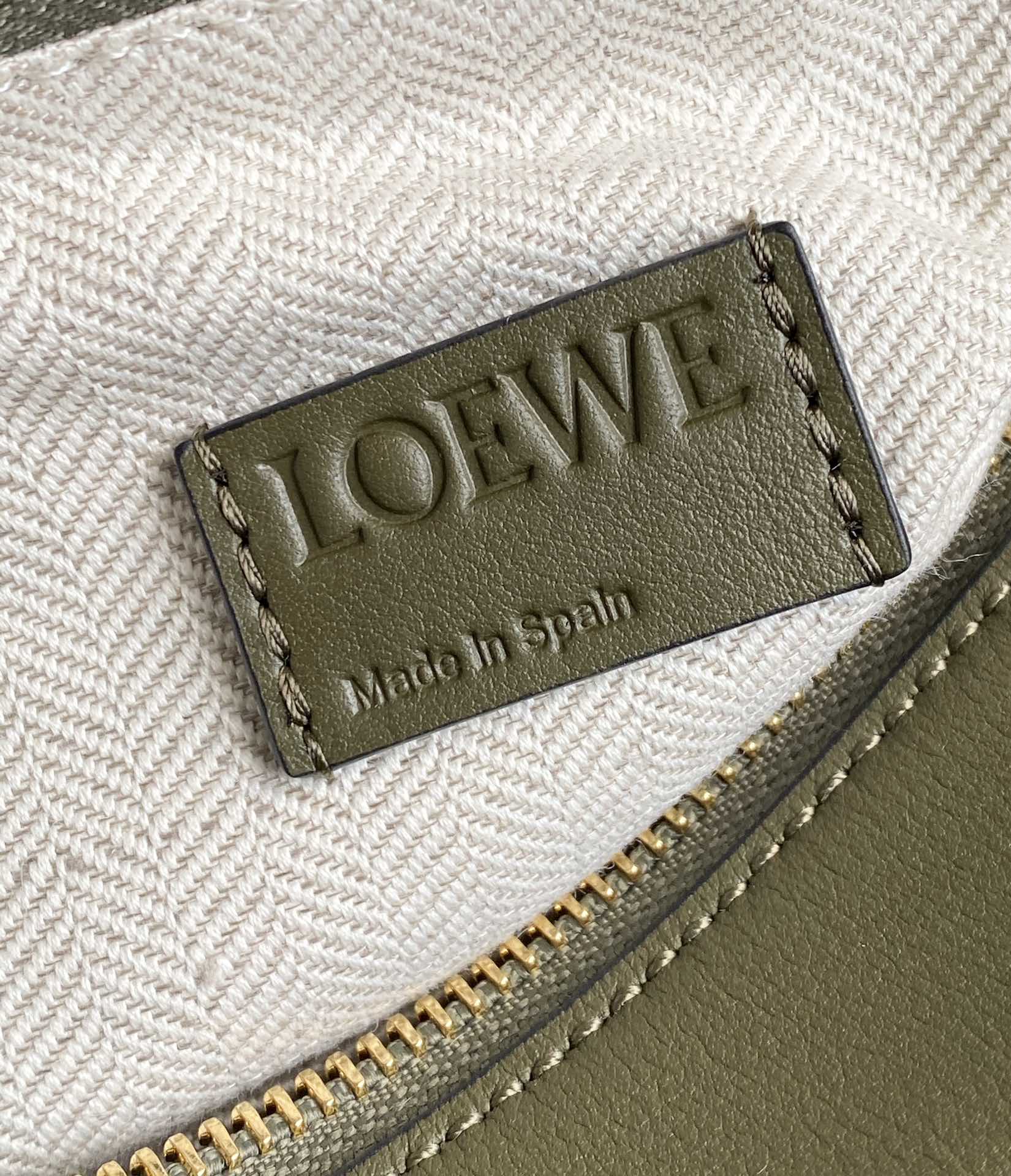 LOEWE    Puzzle bag