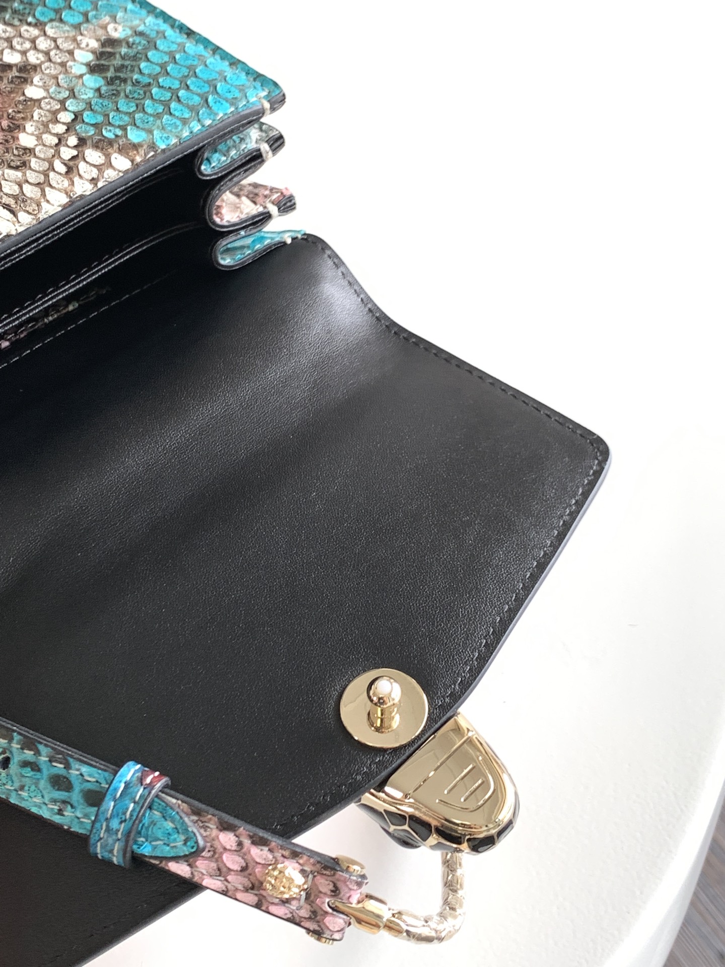 BVLGARI SERPENTI ELLIPSE series