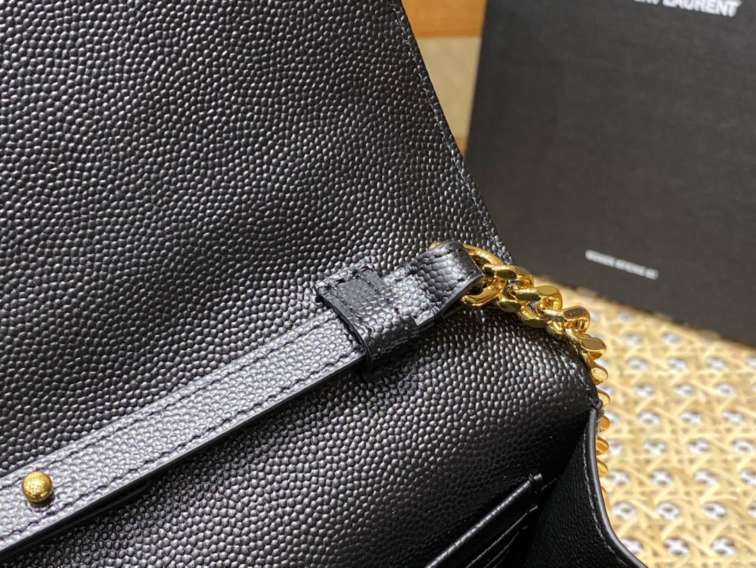 SAINT LAURENT 𝙈𝙊𝙉𝙊𝙂𝙍𝘼𝙈 𝙈𝙄𝙓 𝙈𝘼𝙏𝙀𝙇𝘼𝙎𝙎É #620280 original leather