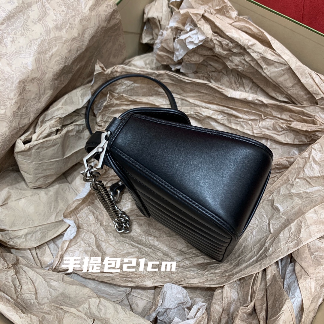 GUCCI marmont marmont geometric series (handbag black 21cm)# 583571