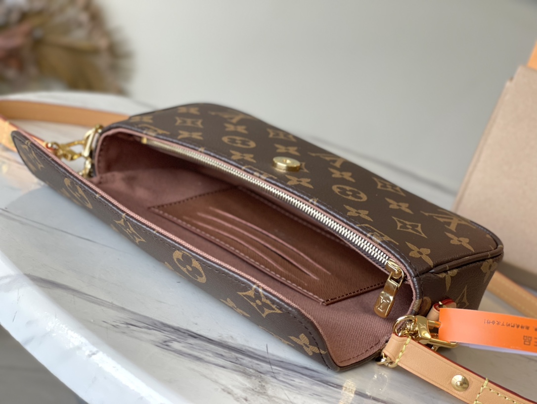 𝐋𝐎𝐔𝐈𝐒 𝐕𝐔𝐈𝐓𝐓𝐎𝐍     M81911