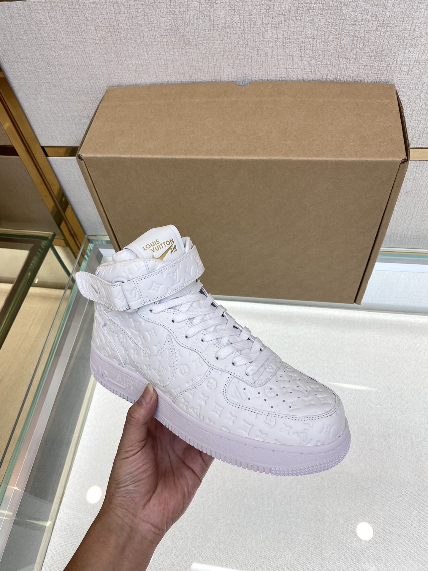 Louis Vuitton Nike Joint 🆕 Men's Abbesses High Top Sneakers