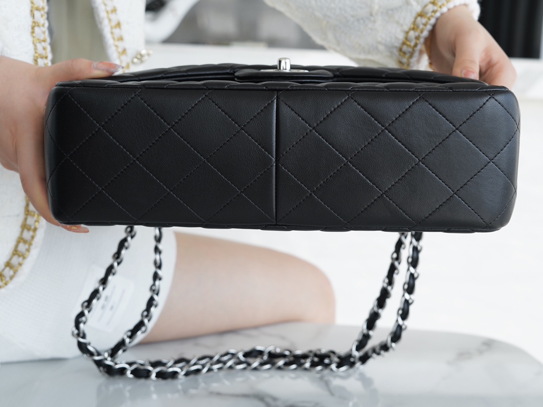 𝐂𝐇𝐀𝐍𝐄𝐋 Classic Flap Italy 🇮🇹 The 𝗚𝗥