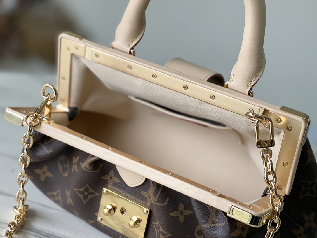 𝐋𝐎𝐔𝐈𝐒 𝐕𝐔𝐈𝐓𝐓𝐎𝐍    M46544