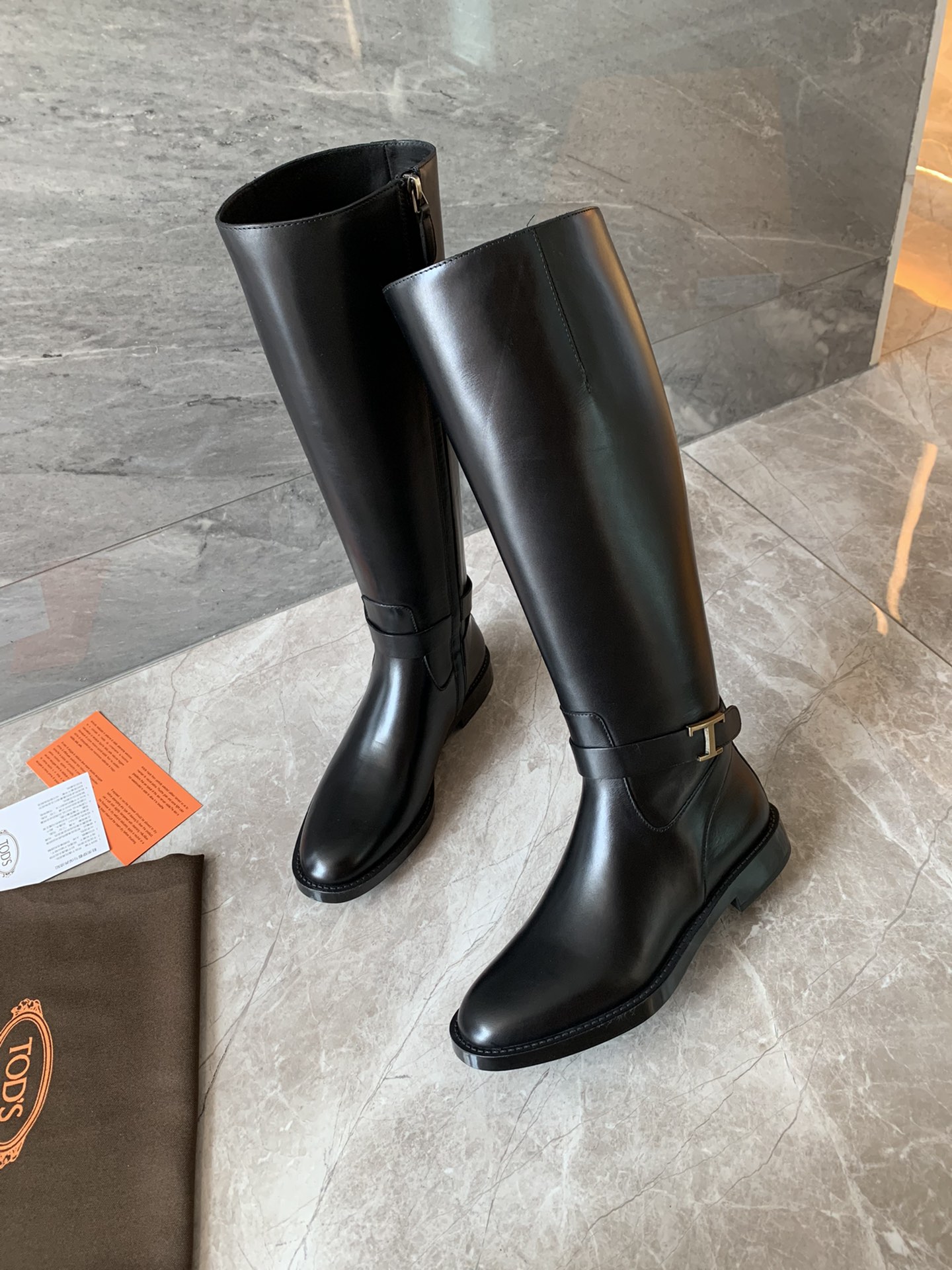 TODS | 𝟐𝟎𝟐𝟏/𝐒𝐒 𝐧𝐞𝐰 Todds 21FW latest black side zipper boots