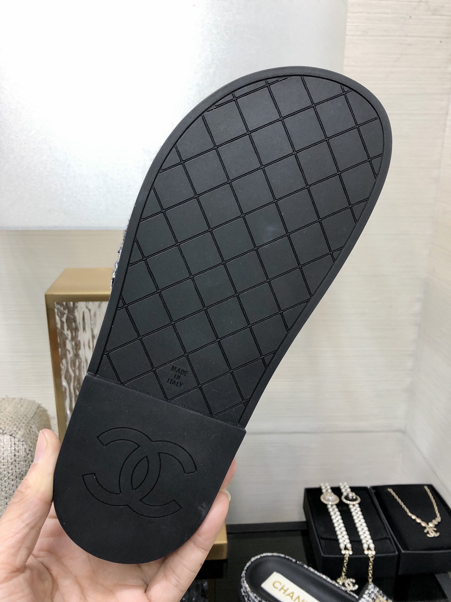 CHANEL 2022 early spring latest honey slippers fashion versatile series imported sheepskin cushioned feet