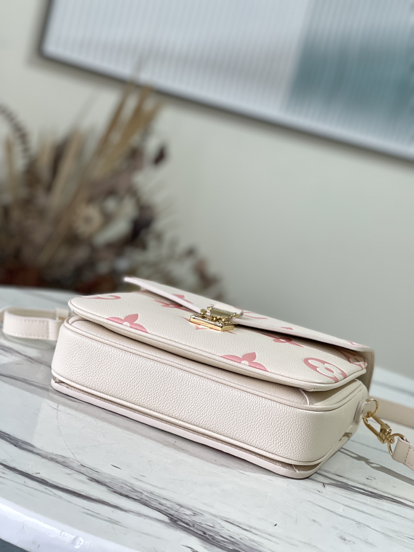 𝐋𝐎𝐔𝐈𝐒 𝐕𝐔𝐈𝐓𝐓𝐎𝐍   M45773