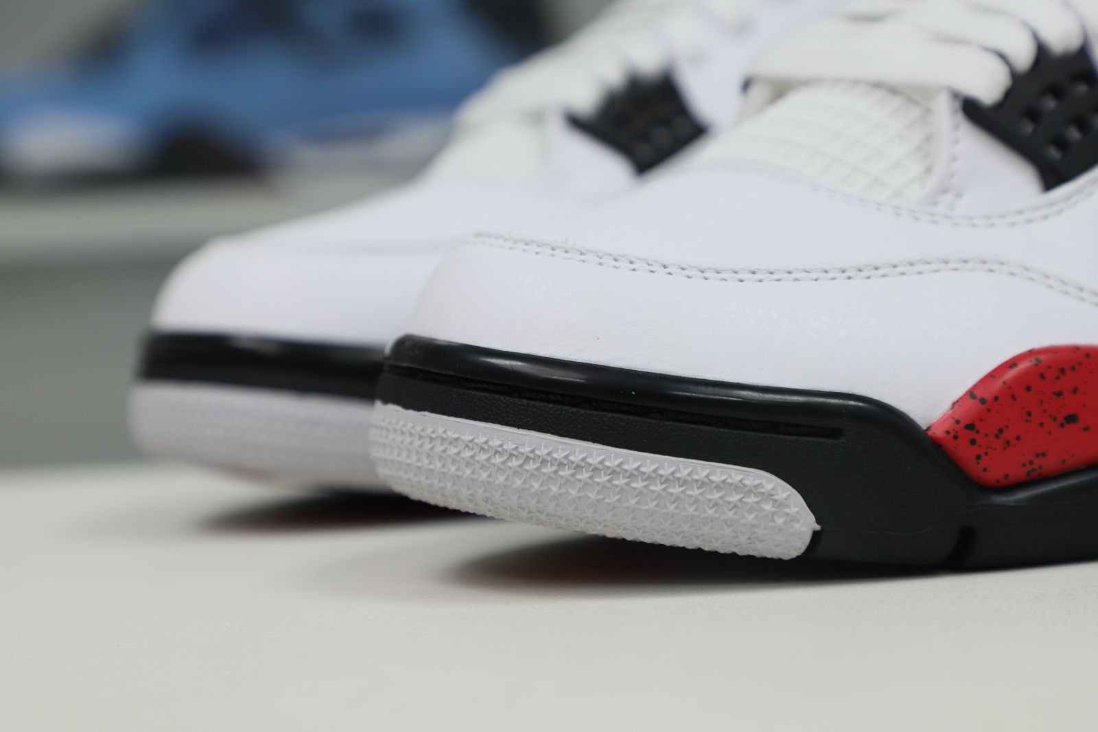 Jordan Air Jordan 4 Neutral Grey