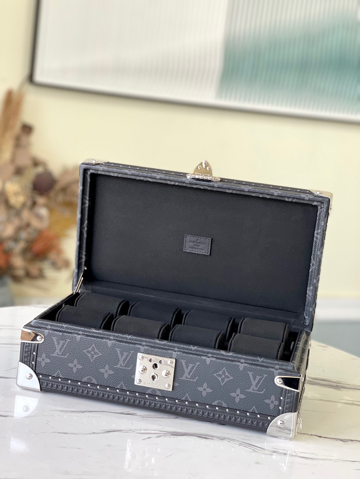 𝐋𝐎𝐔𝐈𝐒 𝐕𝐔𝐈𝐓𝐓𝐎𝐍     N48194