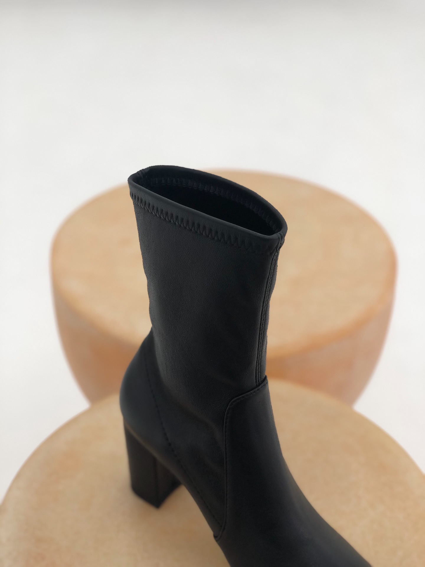 Stuart Weitzman Model: WREN7.5cm Stuart Weitzman TPU outsole