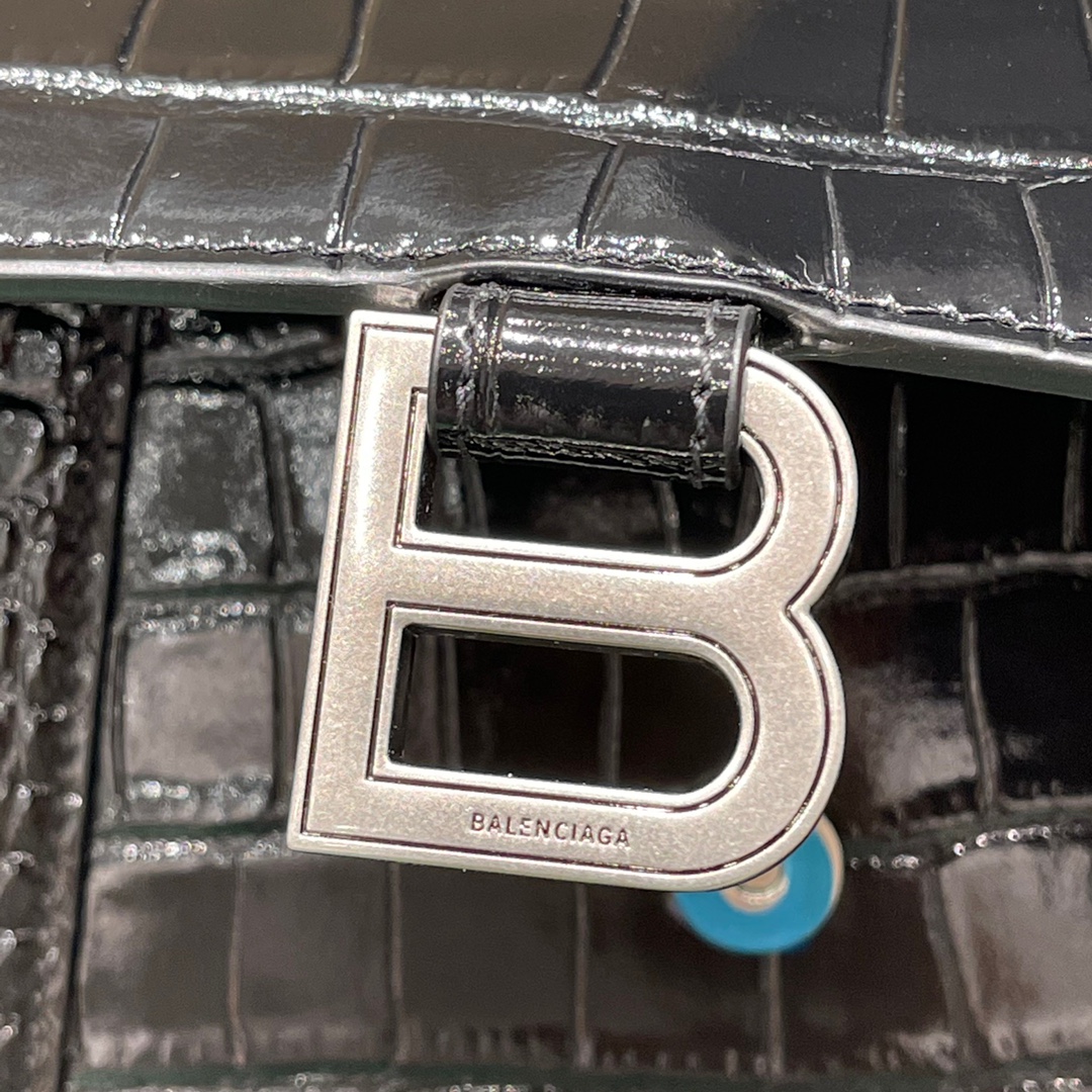 BALENCIAGA 𝐇𝐨𝐮𝐫𝐠𝐥𝐚𝐬𝐬𝐬 𝐒 crocodile-textured cowhide