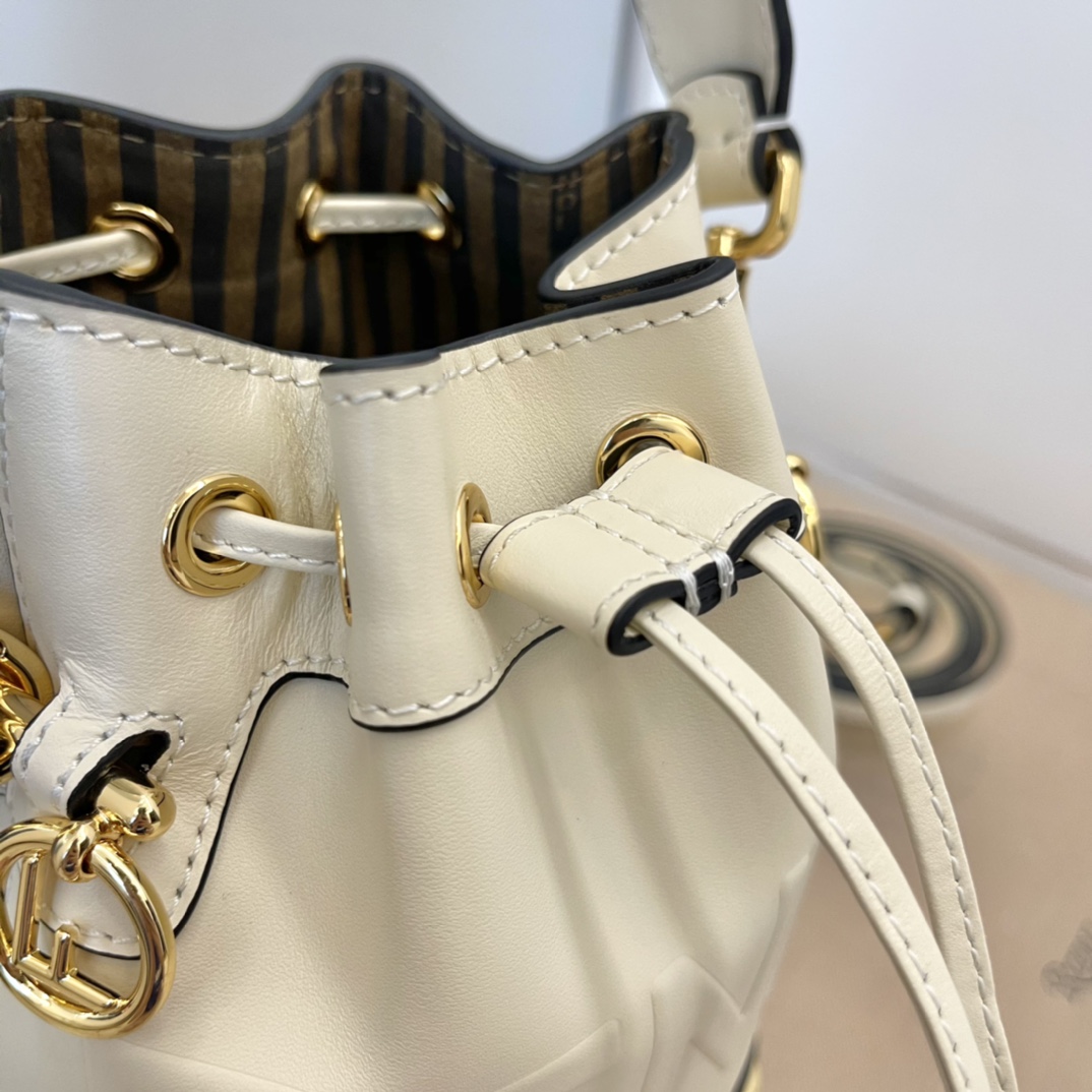 FENDI Mon tresor bucket bag