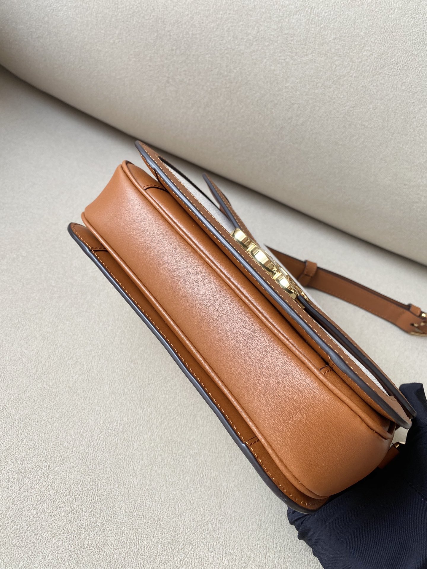 𝐂𝐞𝐥𝐢𝐧𝐞 Triomphe Medium 22.5cm