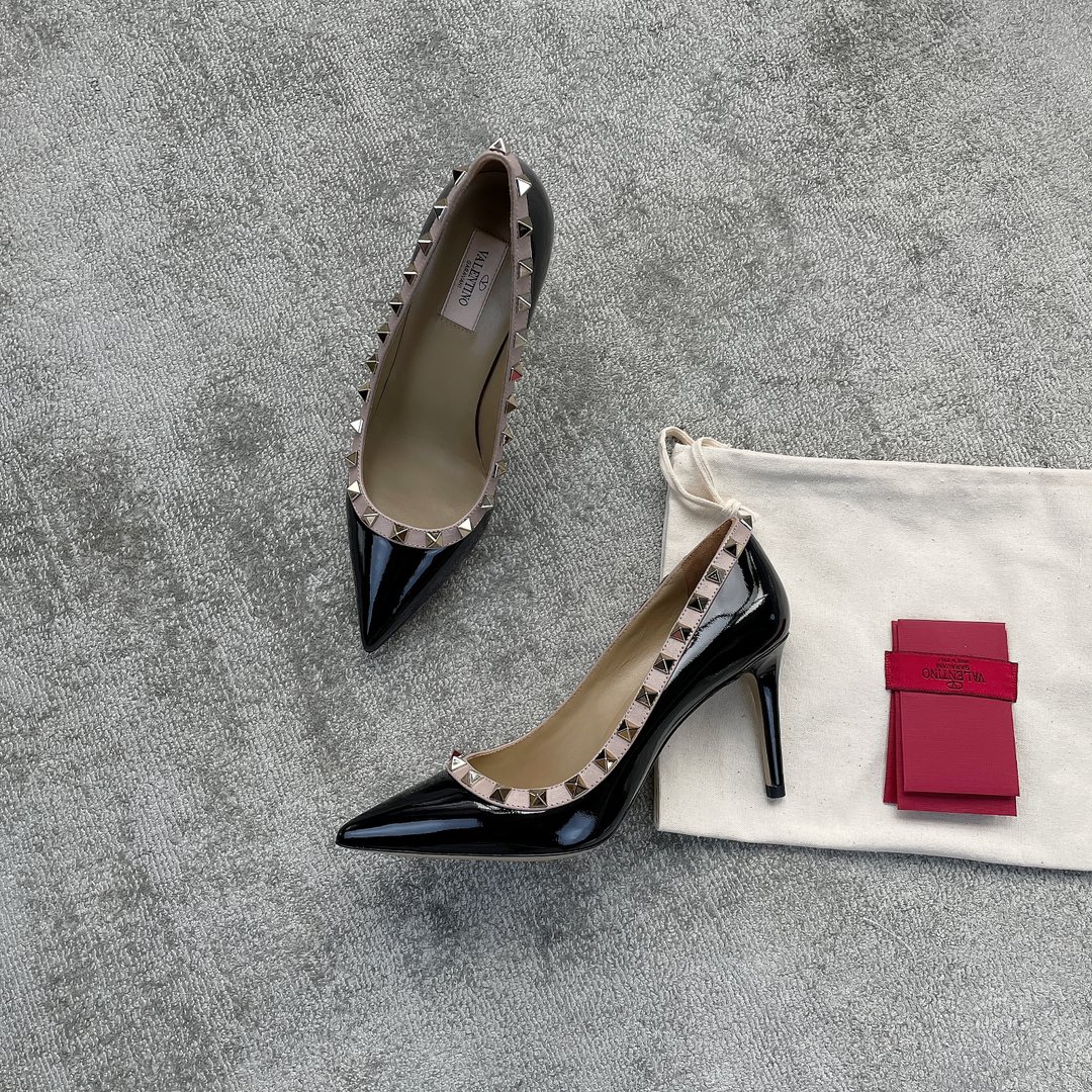 Valentino VT Collection High Heeled Single Shoes 8.5CM Patent Leather Black