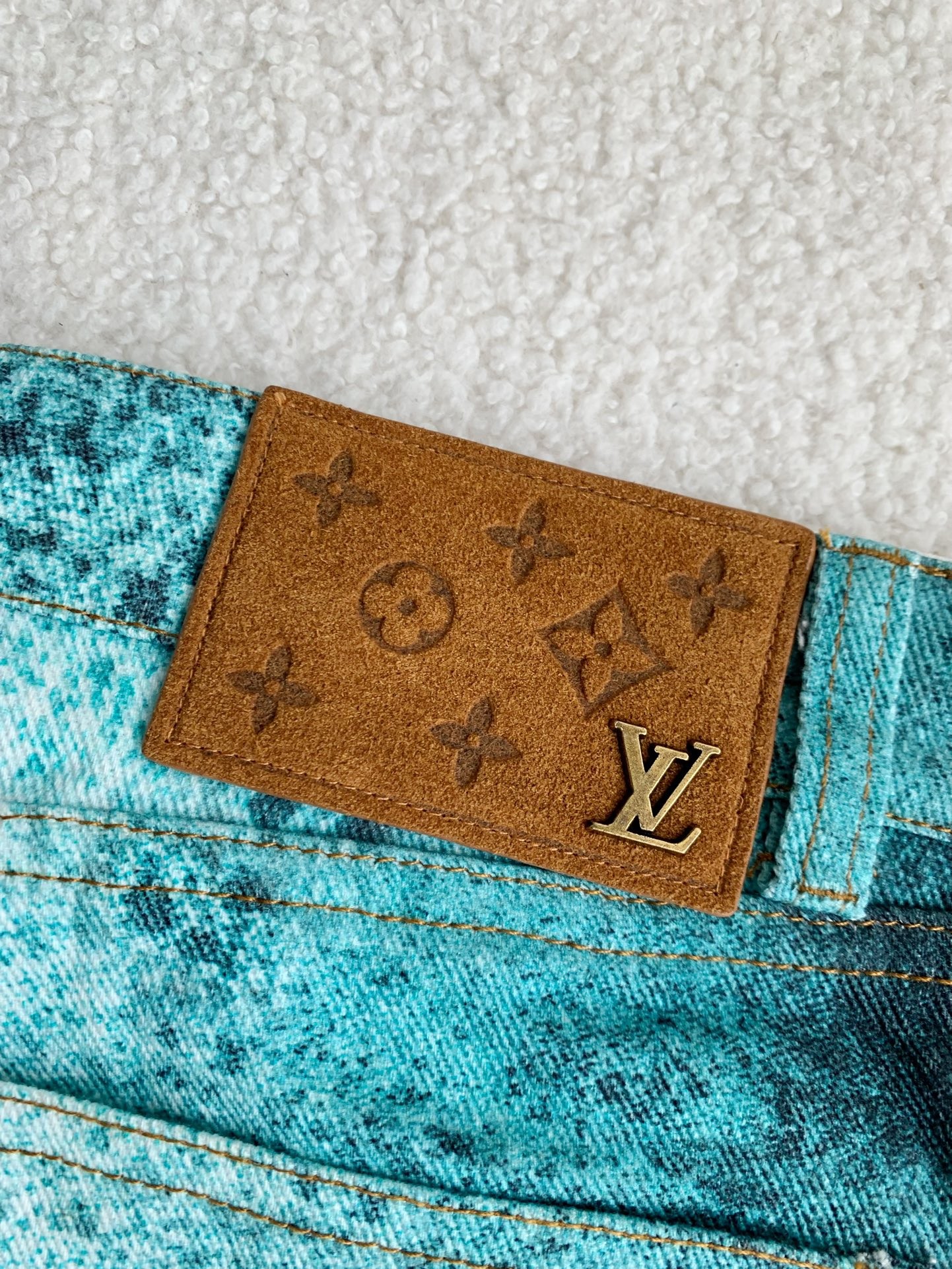 Louis Vuitton Costumes