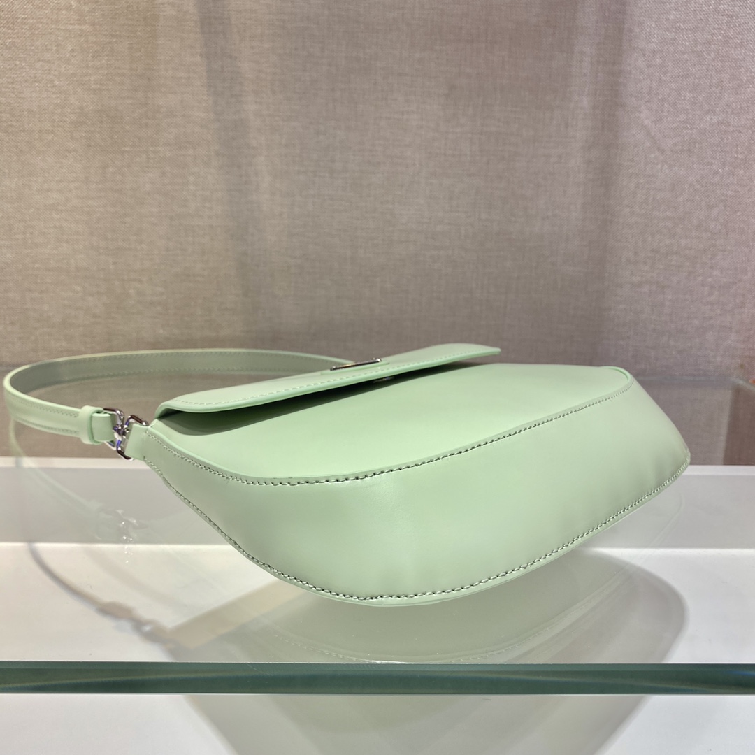 𝐏𝐑𝐀𝐃𝐀 New Underarm Bag 1BD311