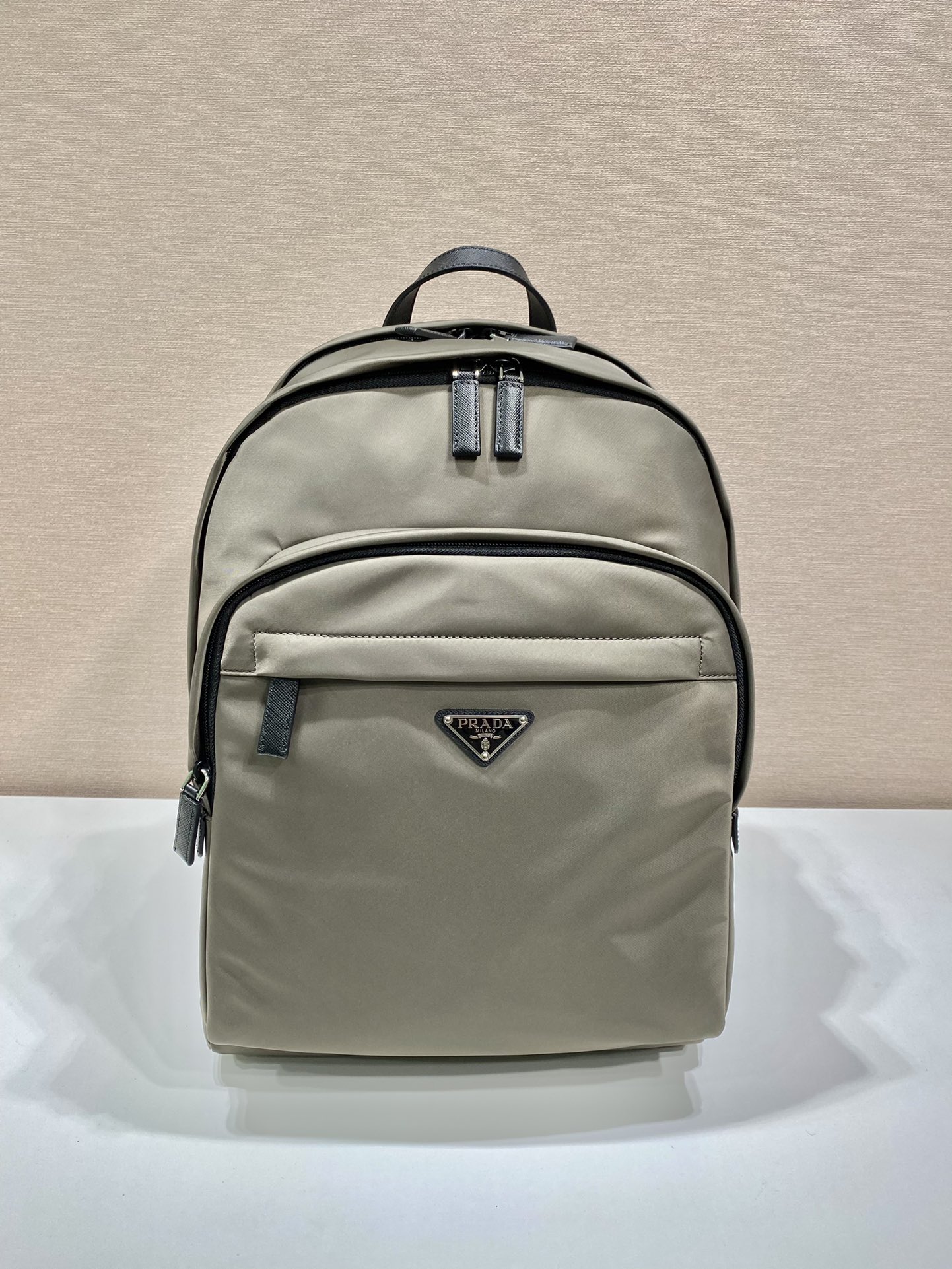 𝐏𝐑𝐀𝐃𝐀 New Shoulder Bag 2VZ048