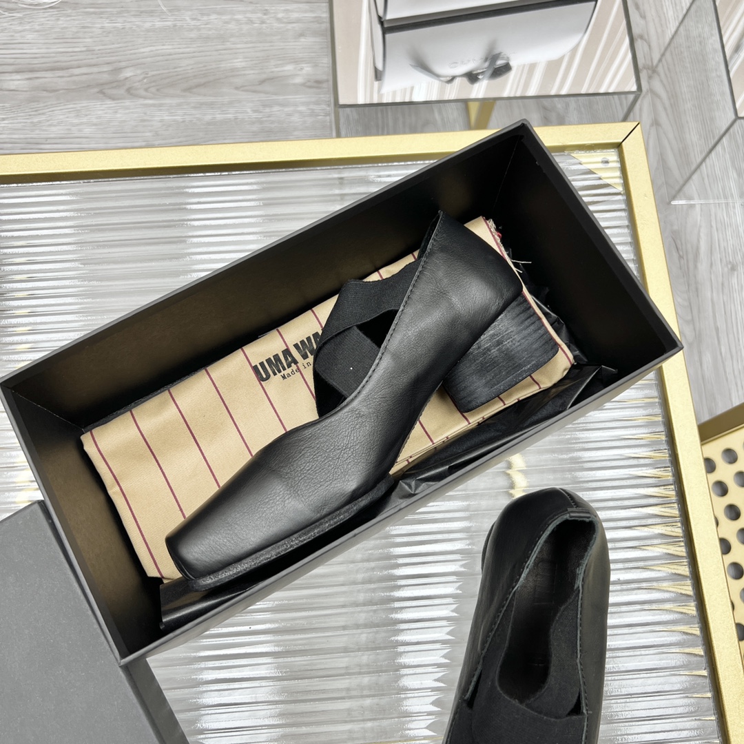 𝐔𝐌𝐀 𝐖𝐀𝐍𝐆｜𝟐𝟎𝟐𝟑/𝐒𝐒 𝐧𝐞𝐰  UMA WANG classic models retro do old ballet shoes