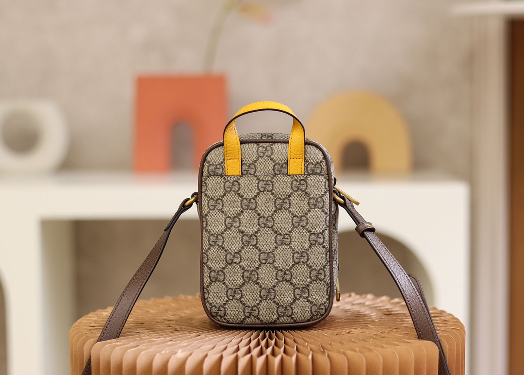 GUCCI 𝙑𝙞𝙣𝙩𝙖𝙜𝙚 mini tiger head bag #658556