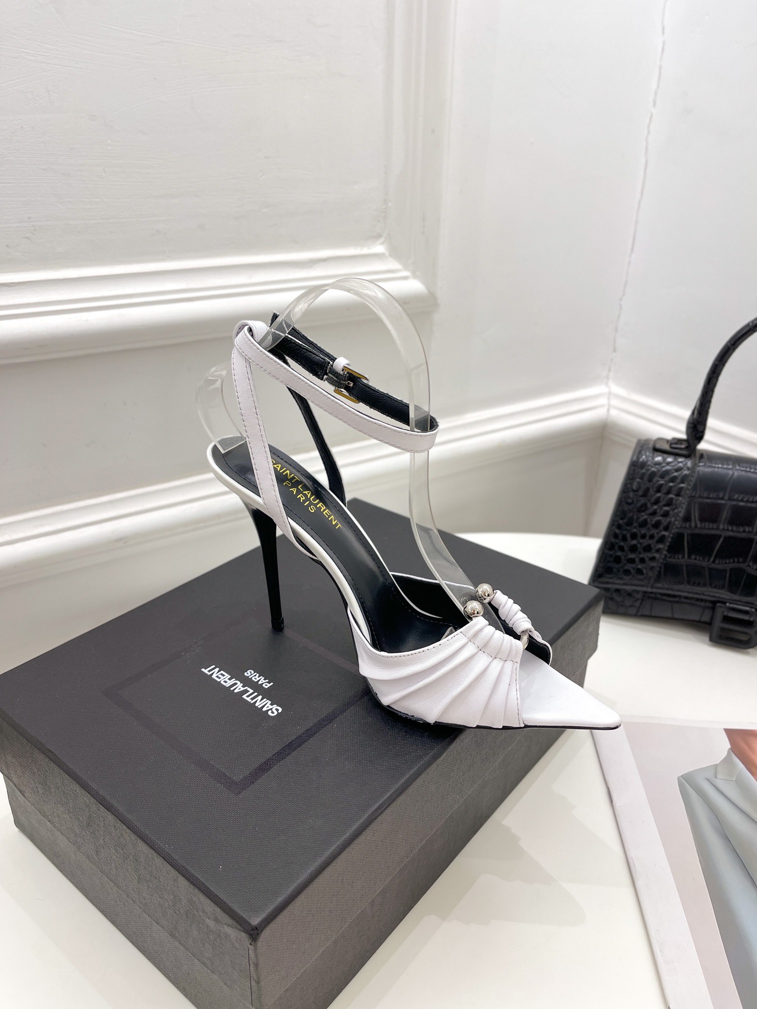 𝙎𝙖𝙞𝙣𝙩 𝙇𝙖𝙪𝙧𝙚𝙣𝙩 | 𝟐𝟎𝟐𝟏/𝐒𝐒 𝐧𝐞𝐰 YSL｜Roland 2022/fw early spring new baked high heels