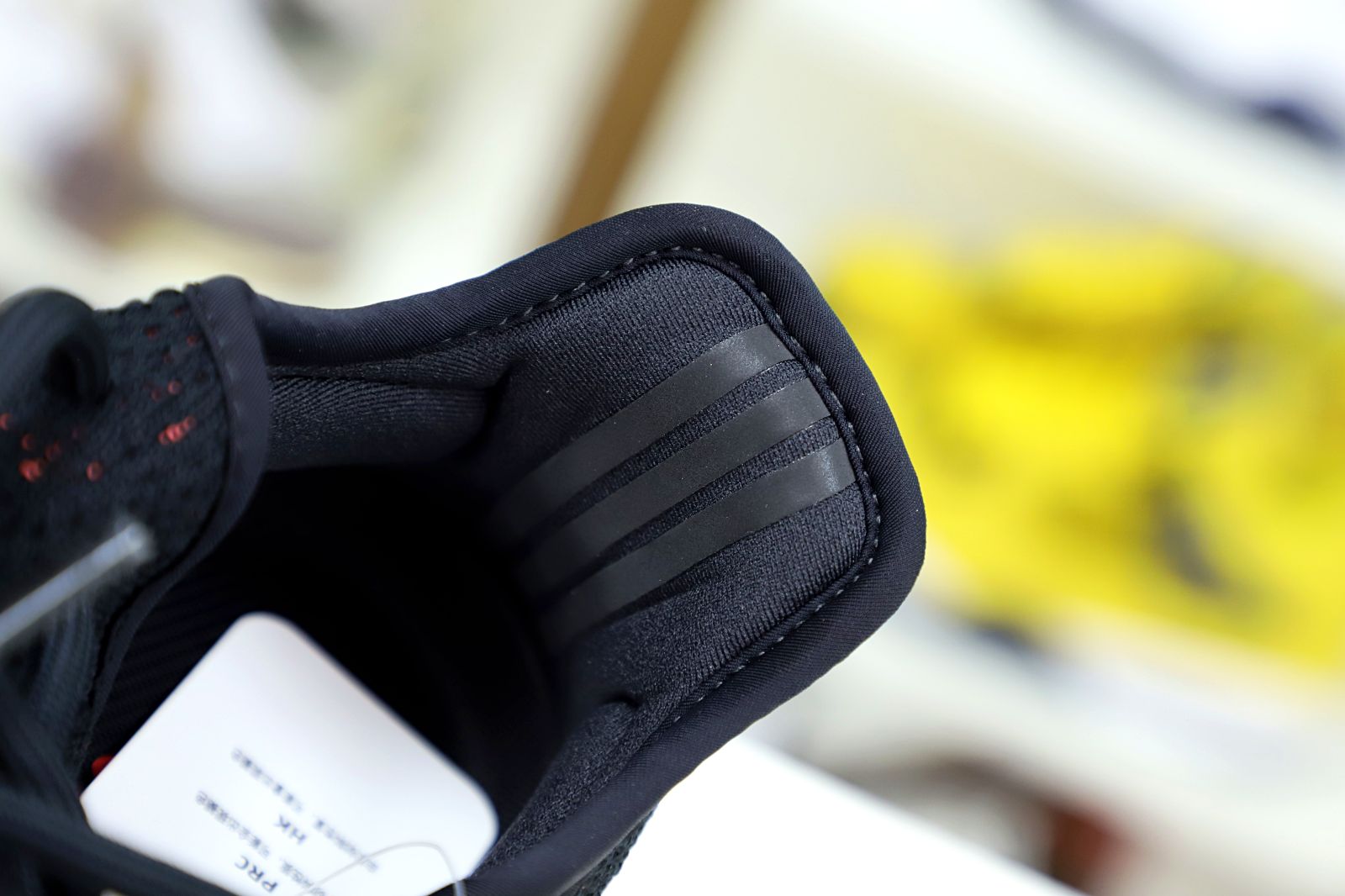 YEEZY BOOST 350 V2 RED