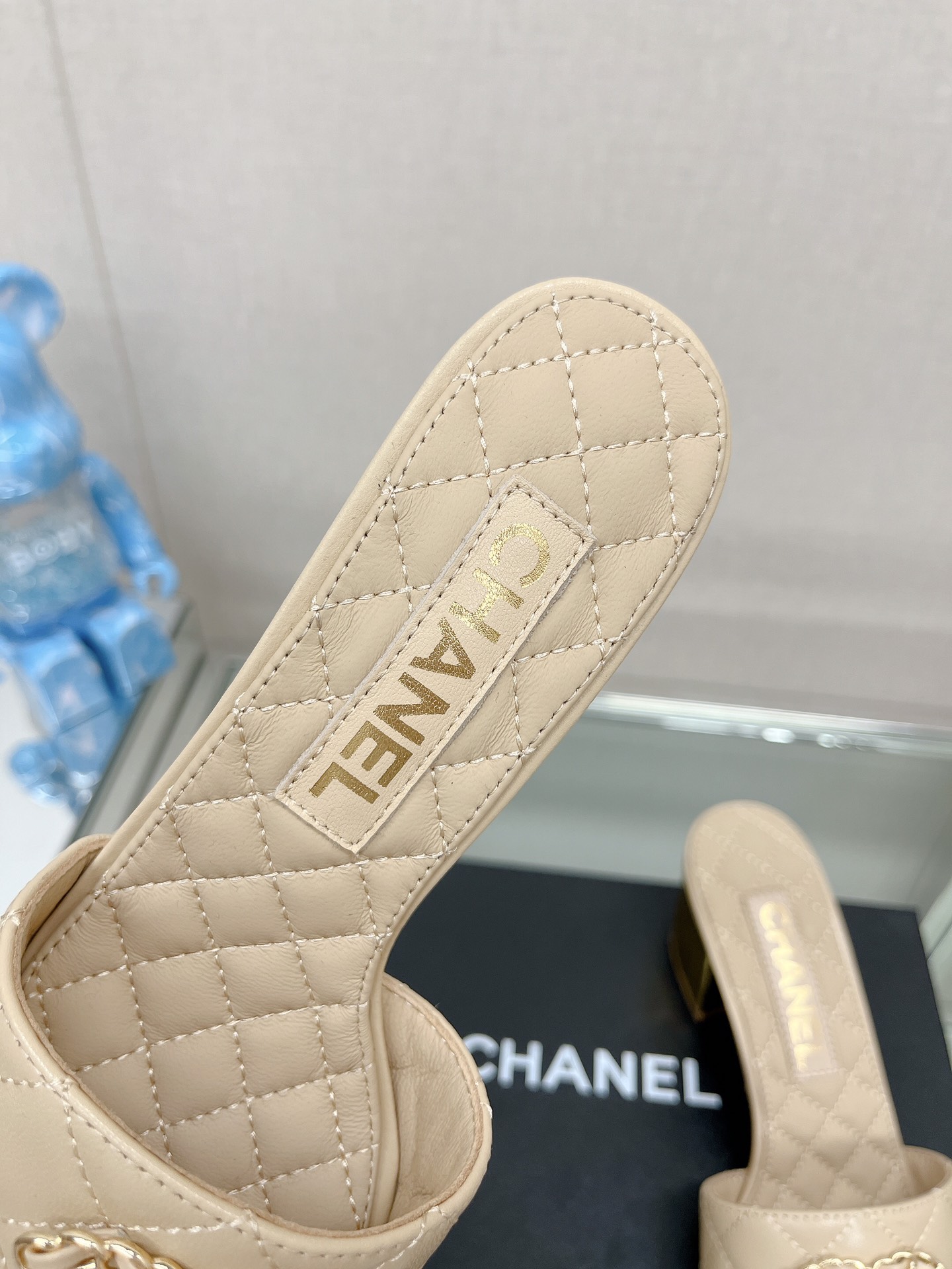 CHANEL 23Ss new diamond check chain double C buckle metal heel slippers sheepskin lining