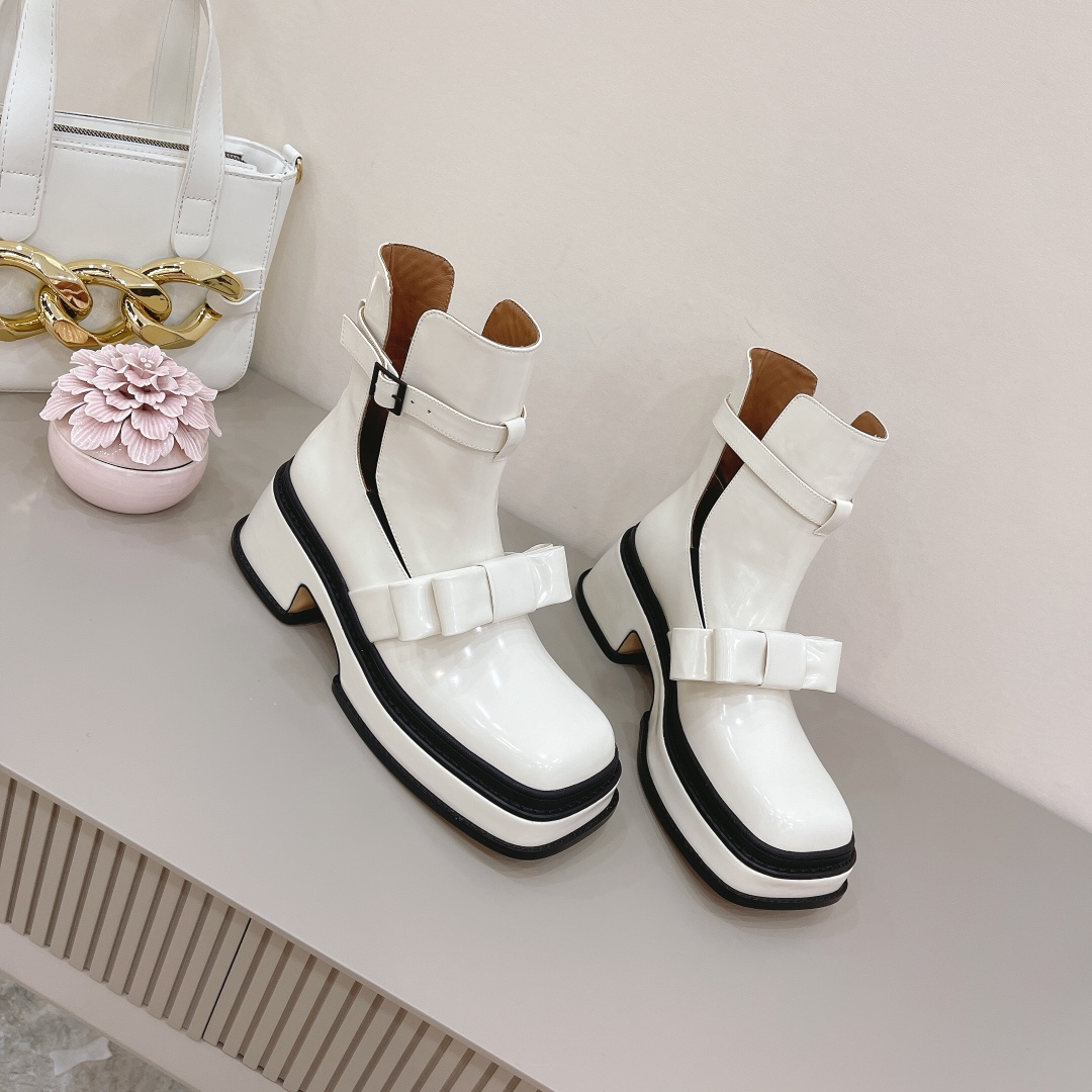 shushuton | 𝟐𝟎𝟐𝟏/𝐒𝐒 𝐧𝐞𝐰 2022 fall and winter runway show models, thick-soled square toe waterproof platform boots