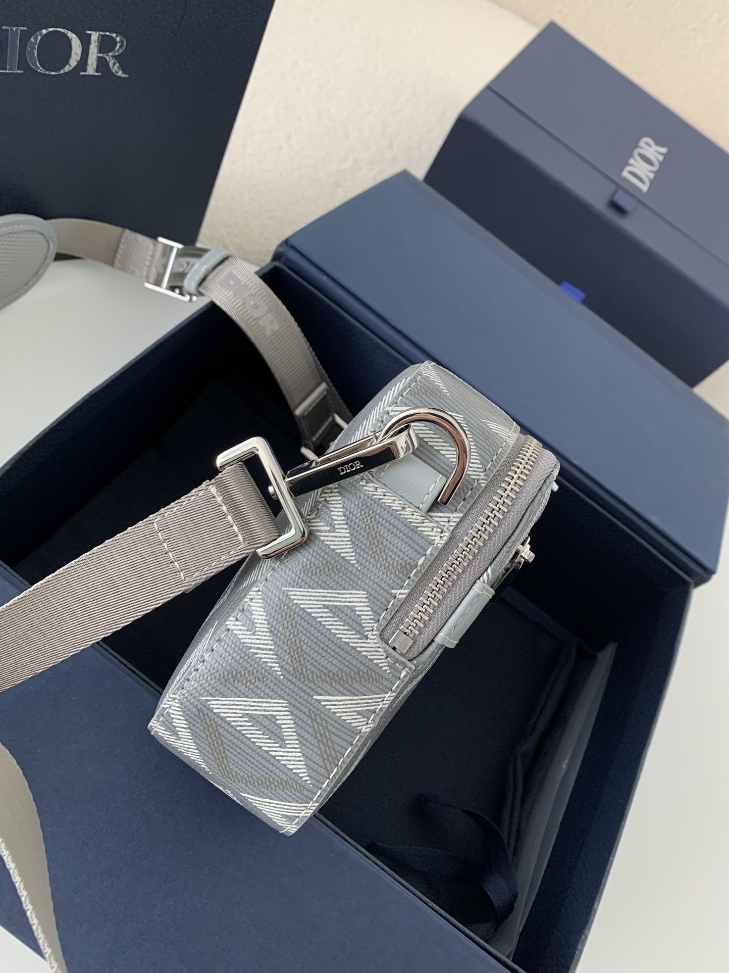 DIOR Men's SAFARI Messenger Bag, Top Quality Size: 22 * 15 * 6cm