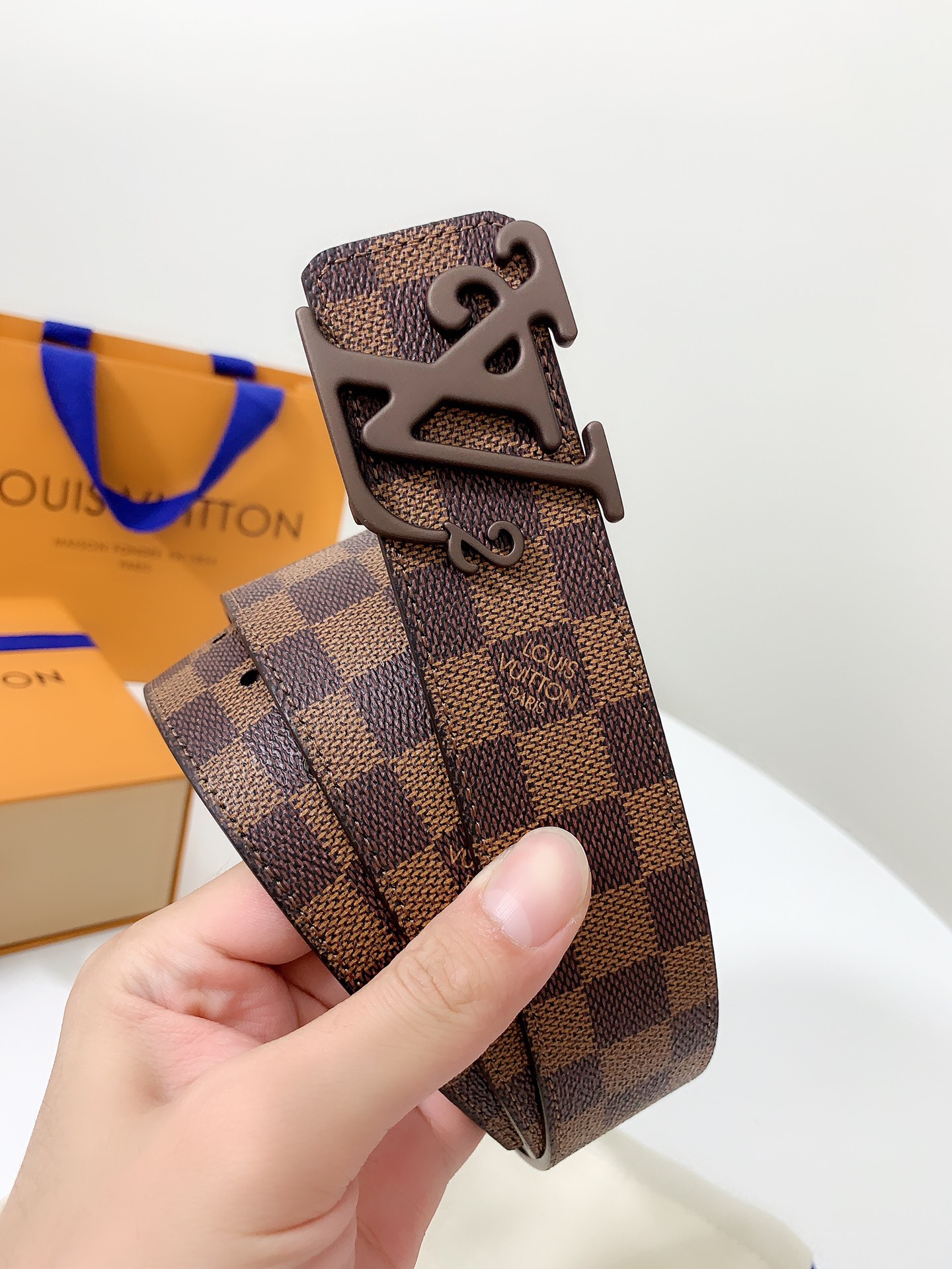 LOUIS VUITTO classic waterproof fabric with original calfskin