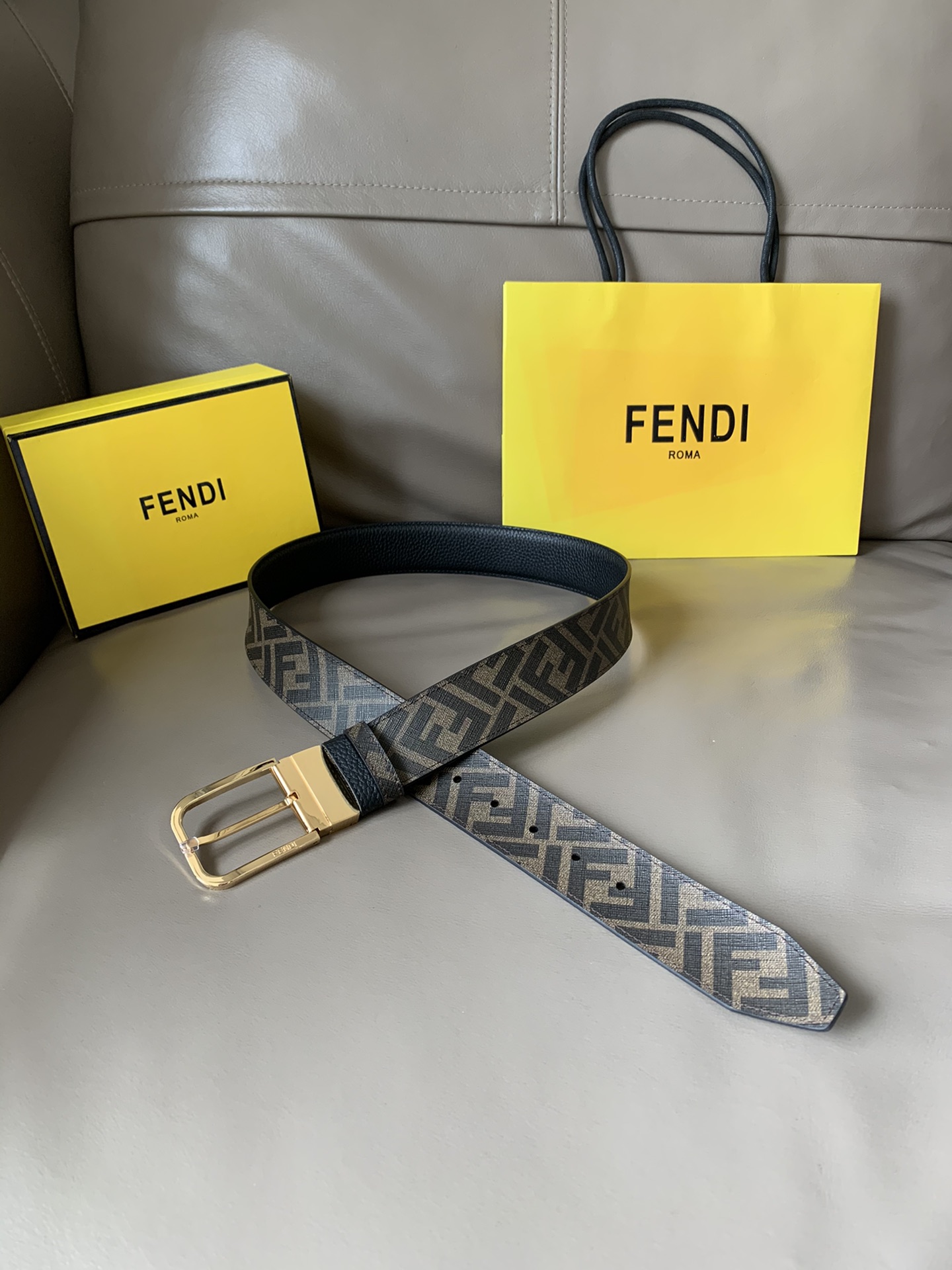 FENDI men's casual reversible belt
