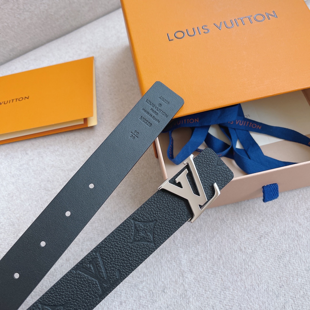 LOUIS VUITTO Parnassea Leather Goods Collection
