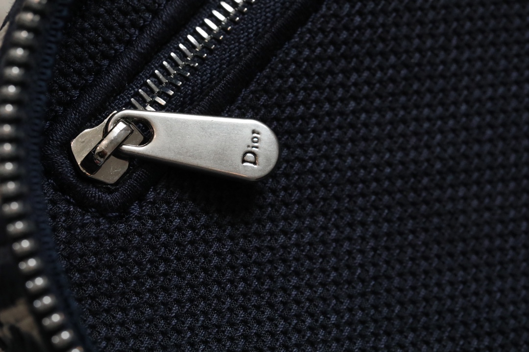 DIOR TRAVEL VANITY Cosmetic Bag