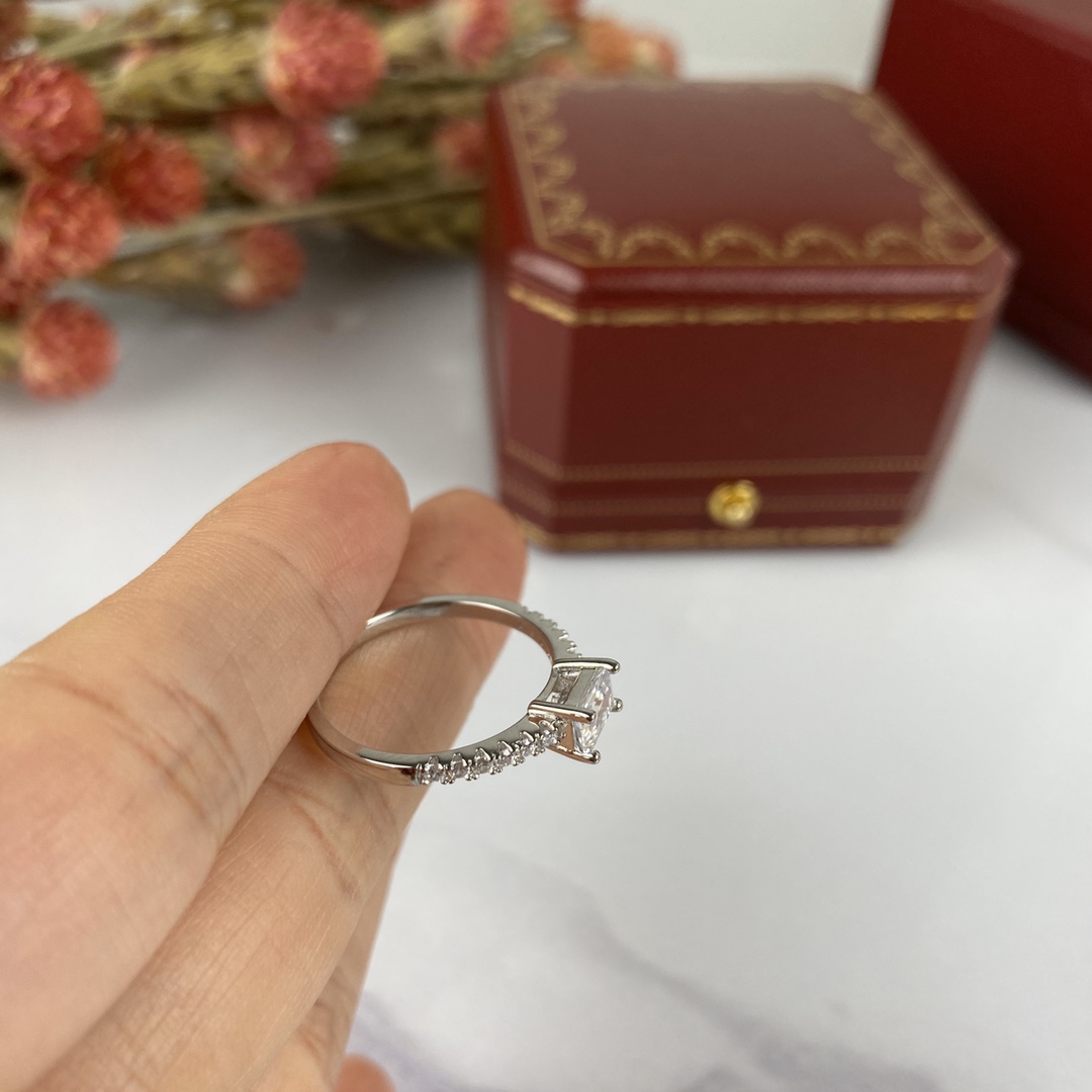 Cartier ring