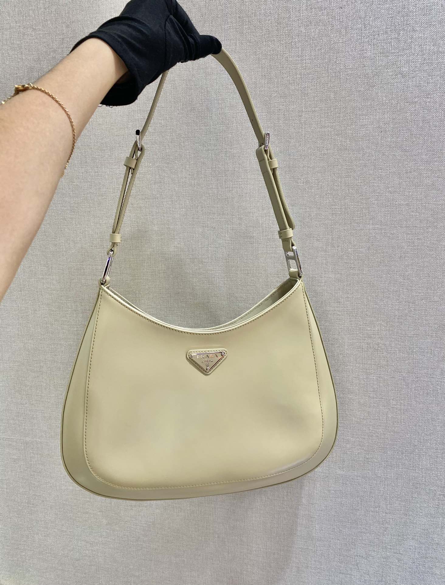 𝐏𝐑𝐀𝐃𝐀  Large Double Shoulder Strap Underarm Bag