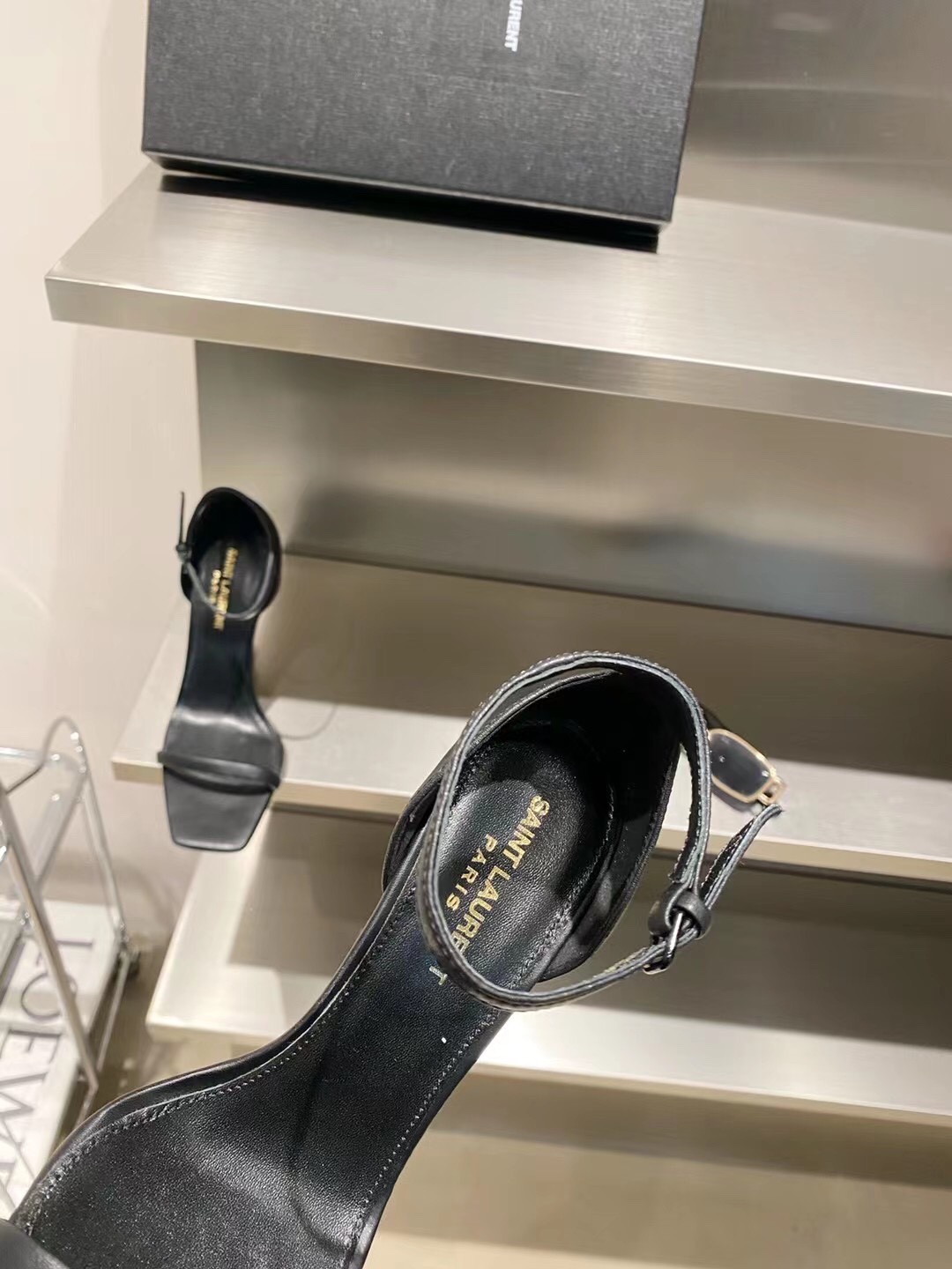 𝙎𝙖𝙞𝙣𝙩 𝙇𝙖𝙪𝙧𝙚𝙣𝙩 | 𝟐𝟎𝟐𝟏/𝐒𝐒 𝐧𝐞𝐰 YSL｜A beautiful classic Alphabet high-heeled sandals