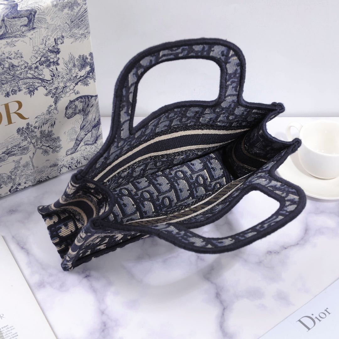 Blue ♥ Mini [Dio.r Mini Book Tote].