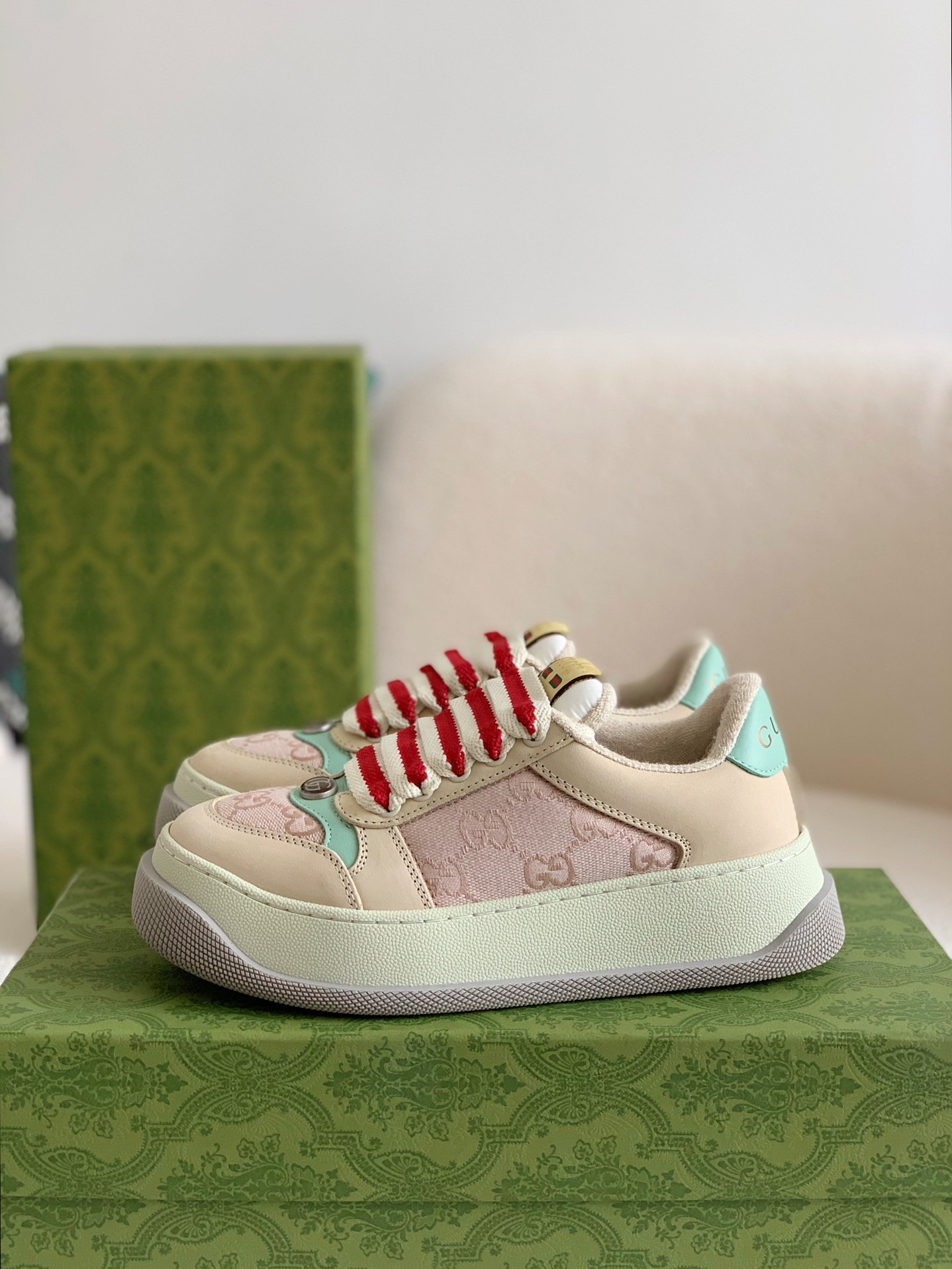 Gucci sneakers Cowhide