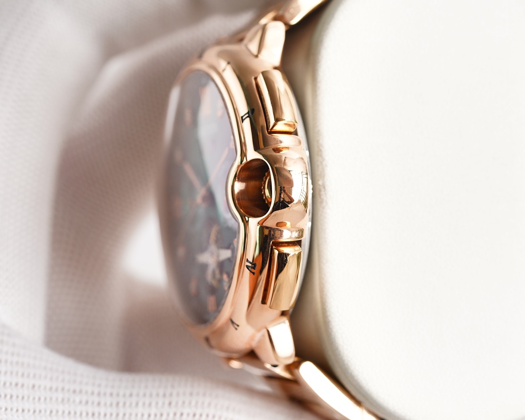 Cartier Fine Men's Watches