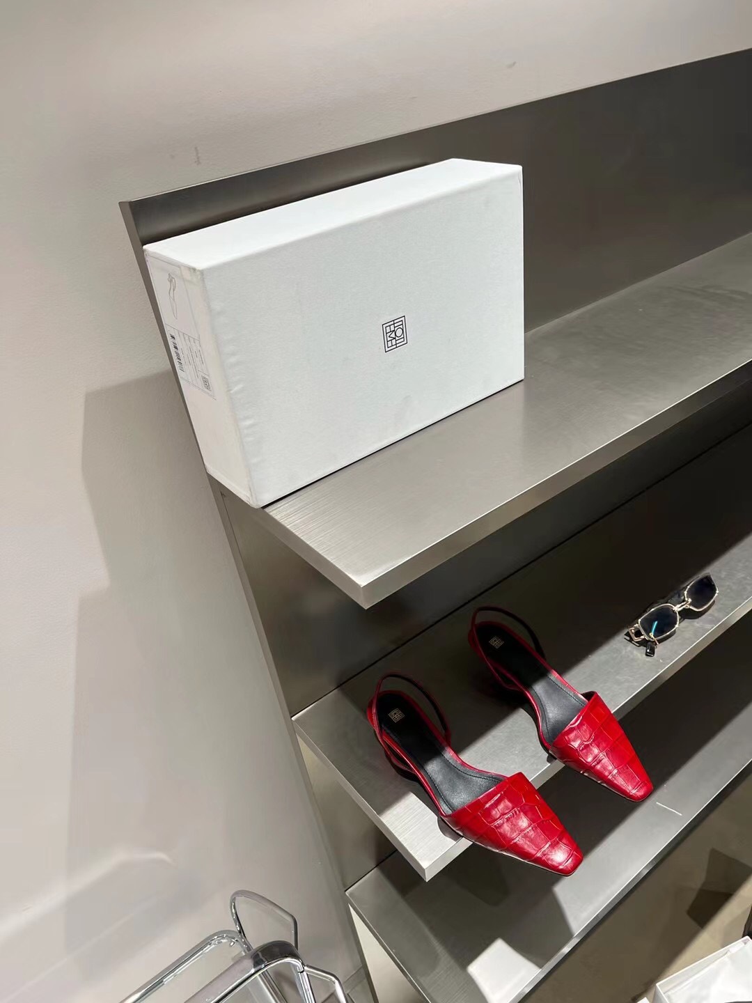 Toteme | 𝟐𝟎𝟐𝟏/𝐒𝐒 𝐧𝐞𝐰   Minimalist style toteme 2022/aw Mueller small pointed toe single shoes