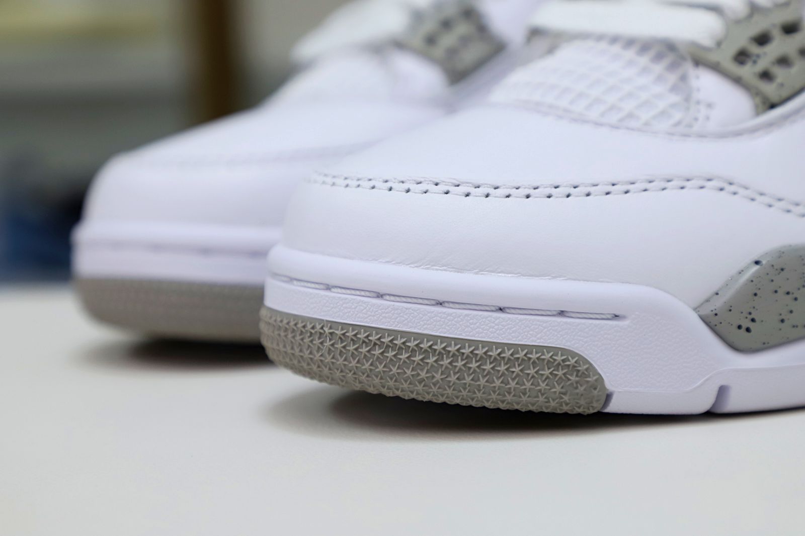 AIR JORDAN 4 RETRO WHITE OREO