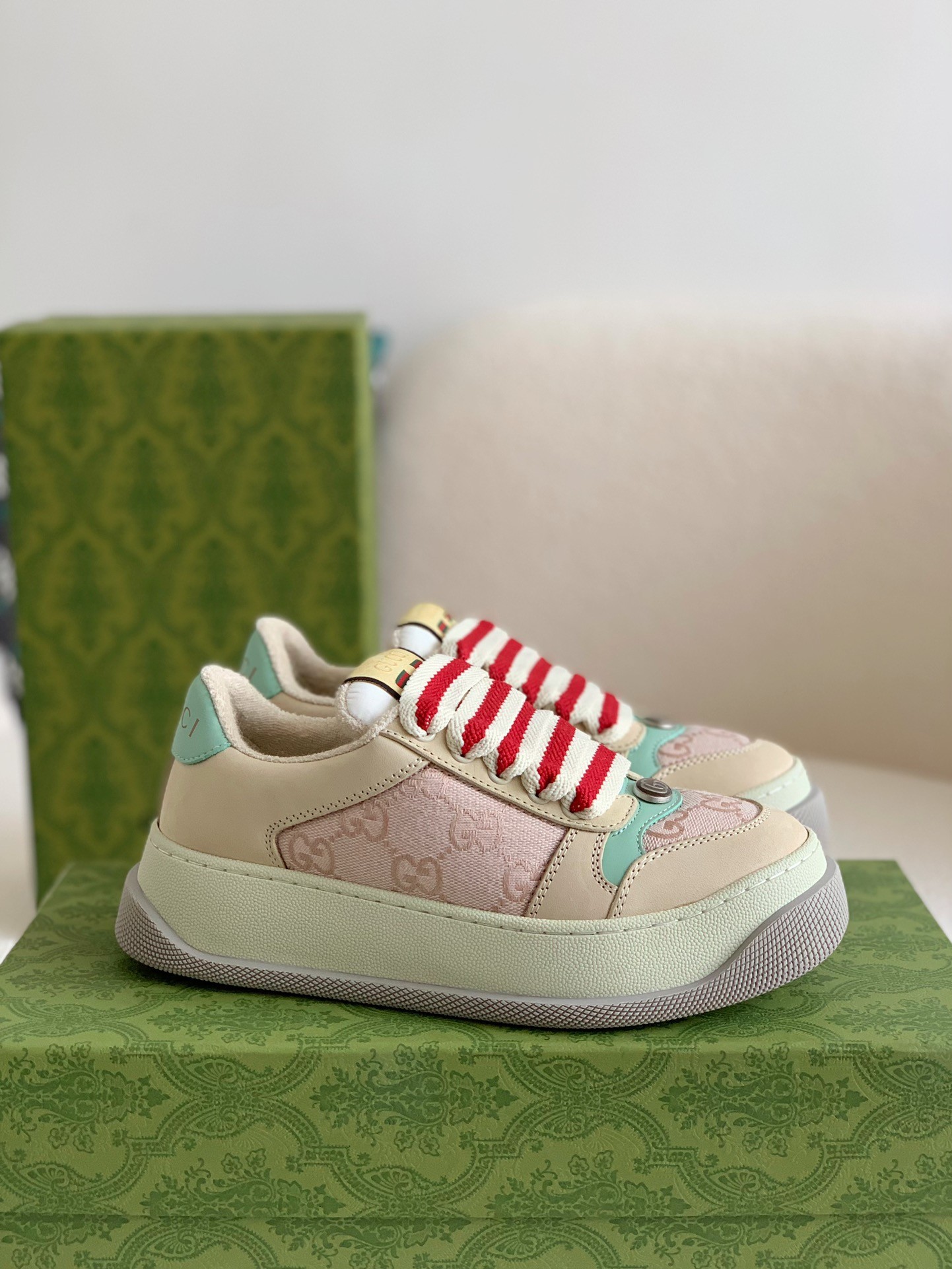 Gucci sneakers Cowhide