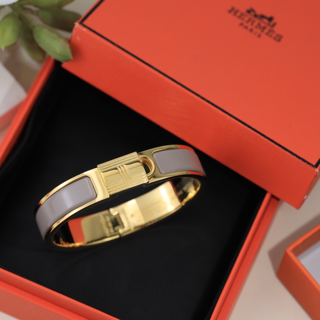 Hermes bracelet