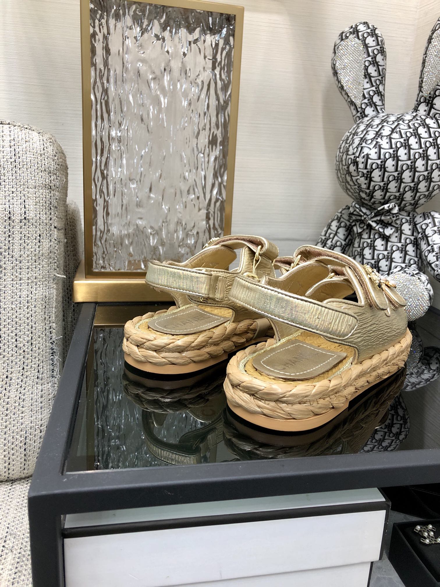 CHANEL 2023 spring and summer latest woven velcro sandals Japan imported woven materials