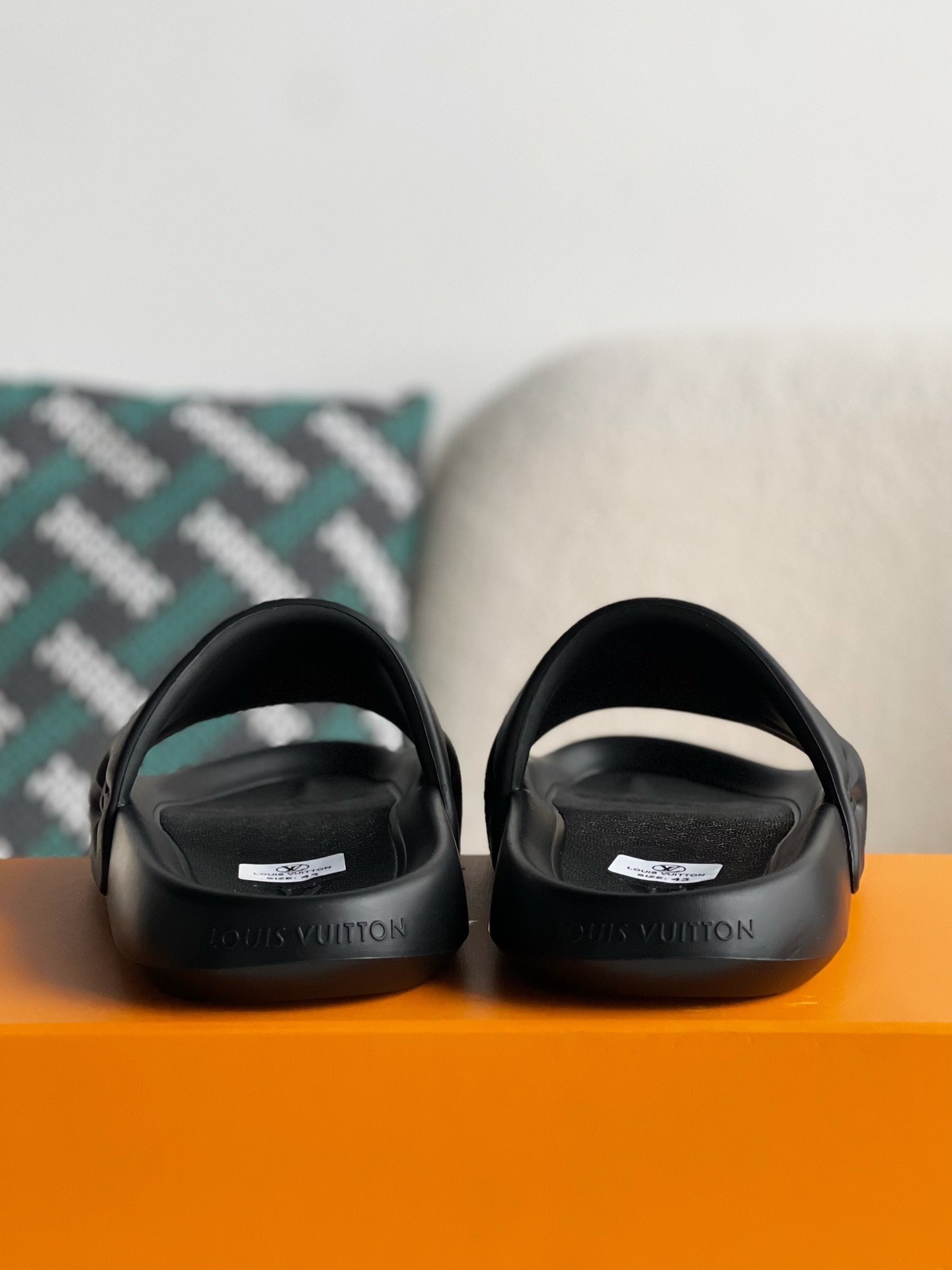 LOUIS VUITTON WOMEN'S SLIPPERS