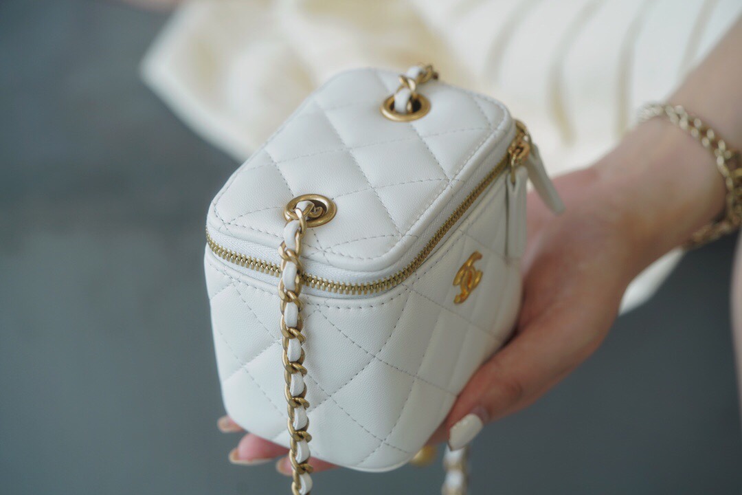 𝗖𝗛𝗔𝗡𝗘𝗟✦Metal ball series 𝒎𝒊𝒏𝒊𝒊 Box bag