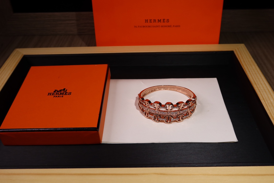 Hermes bracelet
